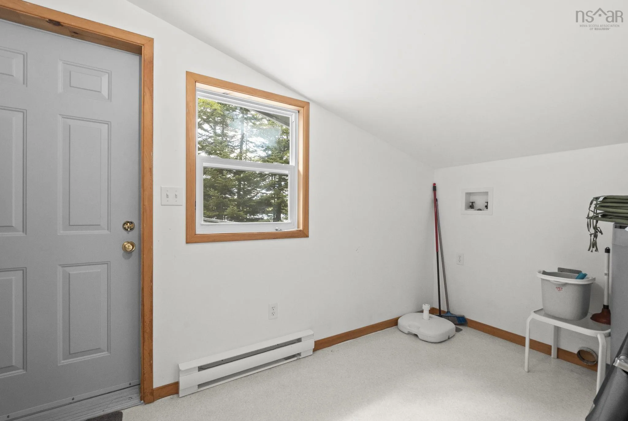 376 Lakefront Drive, Chelsea, NS B4V 7M9, 4 Bedrooms Bedrooms, ,1 BathroomBathrooms,Residential,For Sale,Lakefront,202519566
