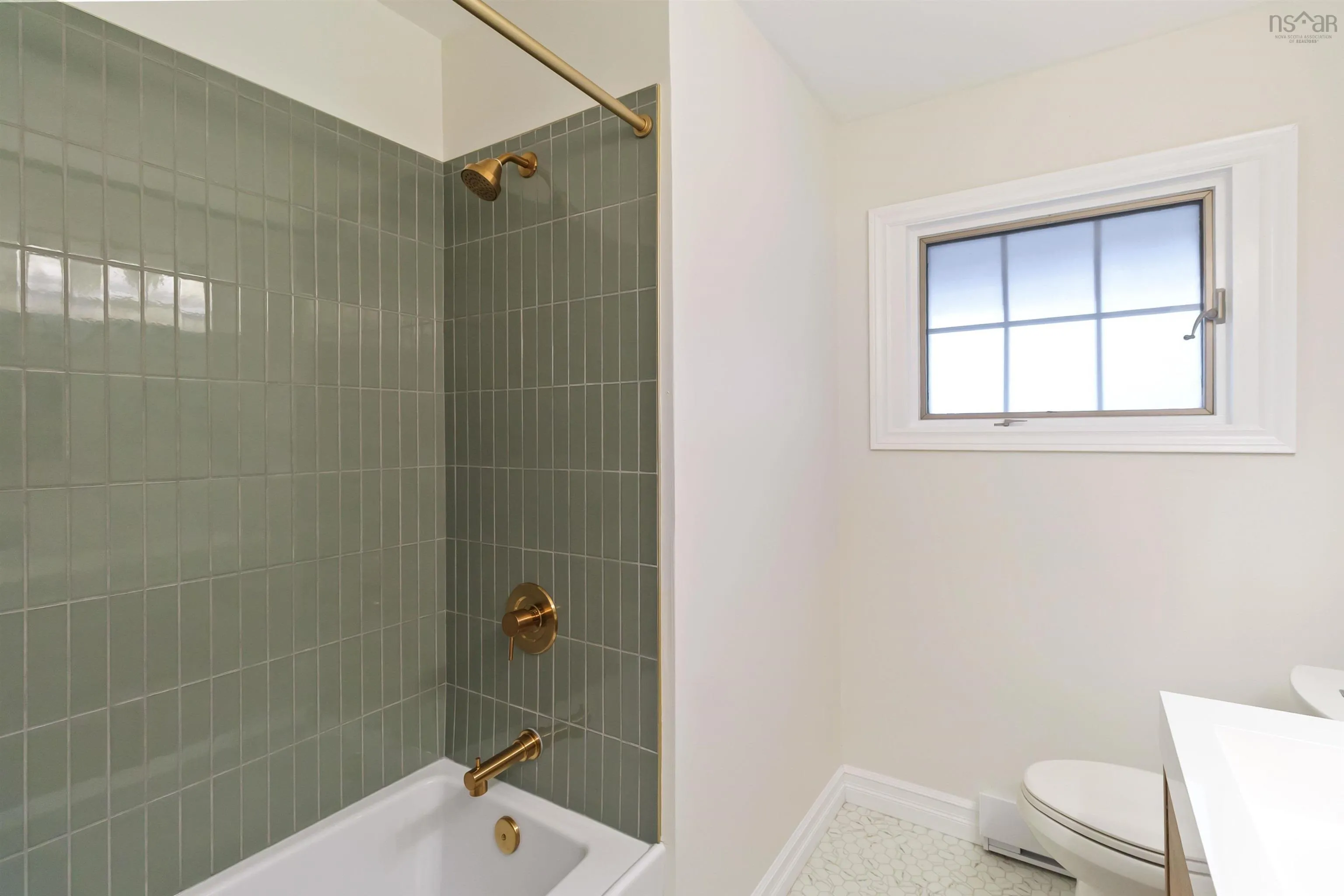 1 Brannon Drive, Dartmouth, NS B3A 3W7, 4 Bedrooms Bedrooms, ,2 BathroomsBathrooms,Residential,For Sale,Brannon,202524834
