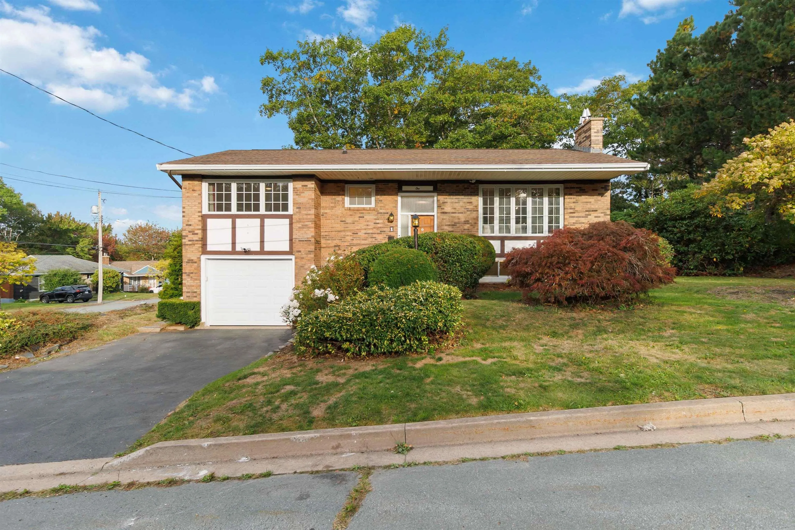 1 Brannon Drive, Dartmouth, NS B3A 3W7, 4 Bedrooms Bedrooms, ,2 BathroomsBathrooms,Residential,For Sale,Brannon,202524834