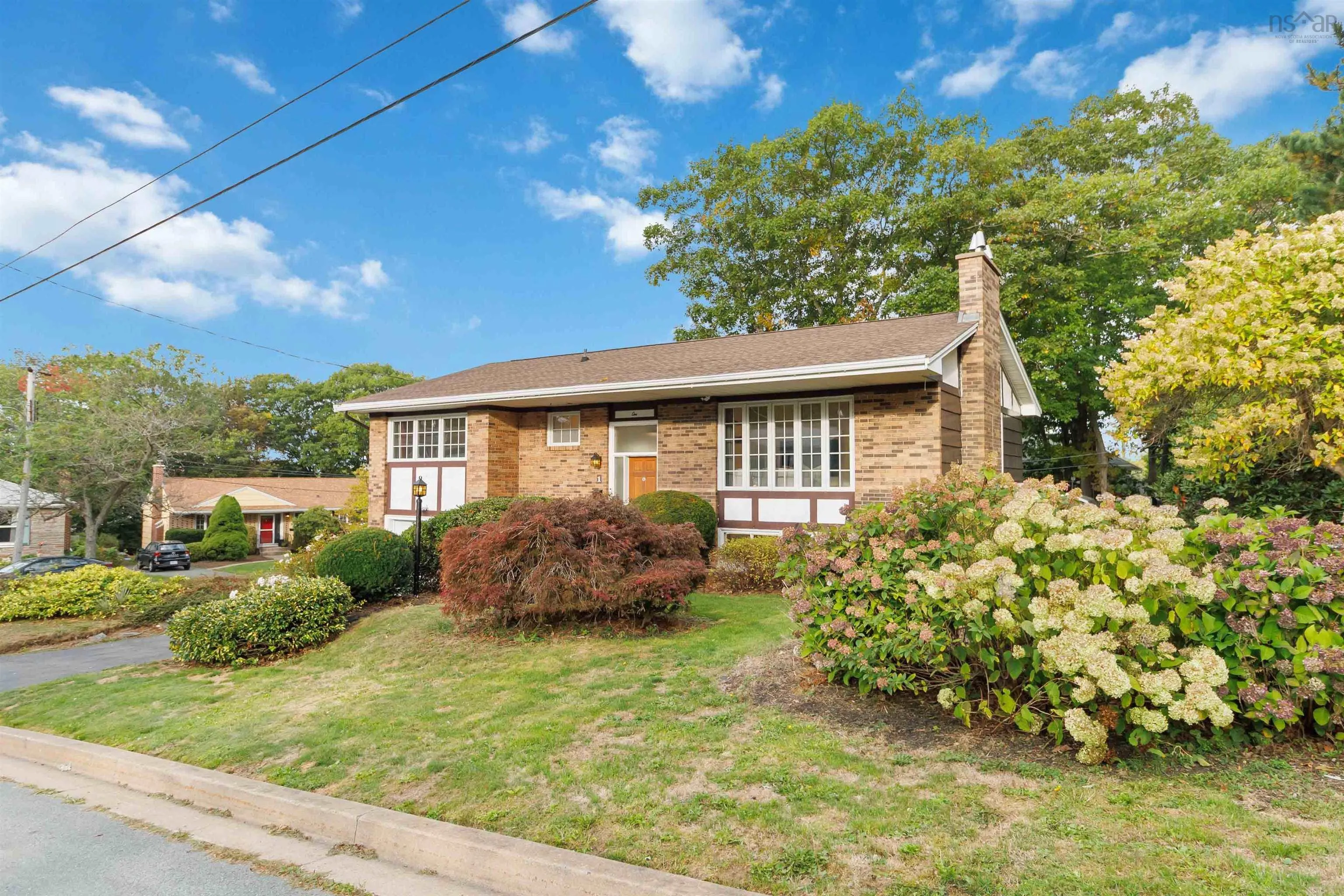 1 Brannon Drive, Dartmouth, NS B3A 3W7, 4 Bedrooms Bedrooms, ,2 BathroomsBathrooms,Residential,For Sale,Brannon,202524834