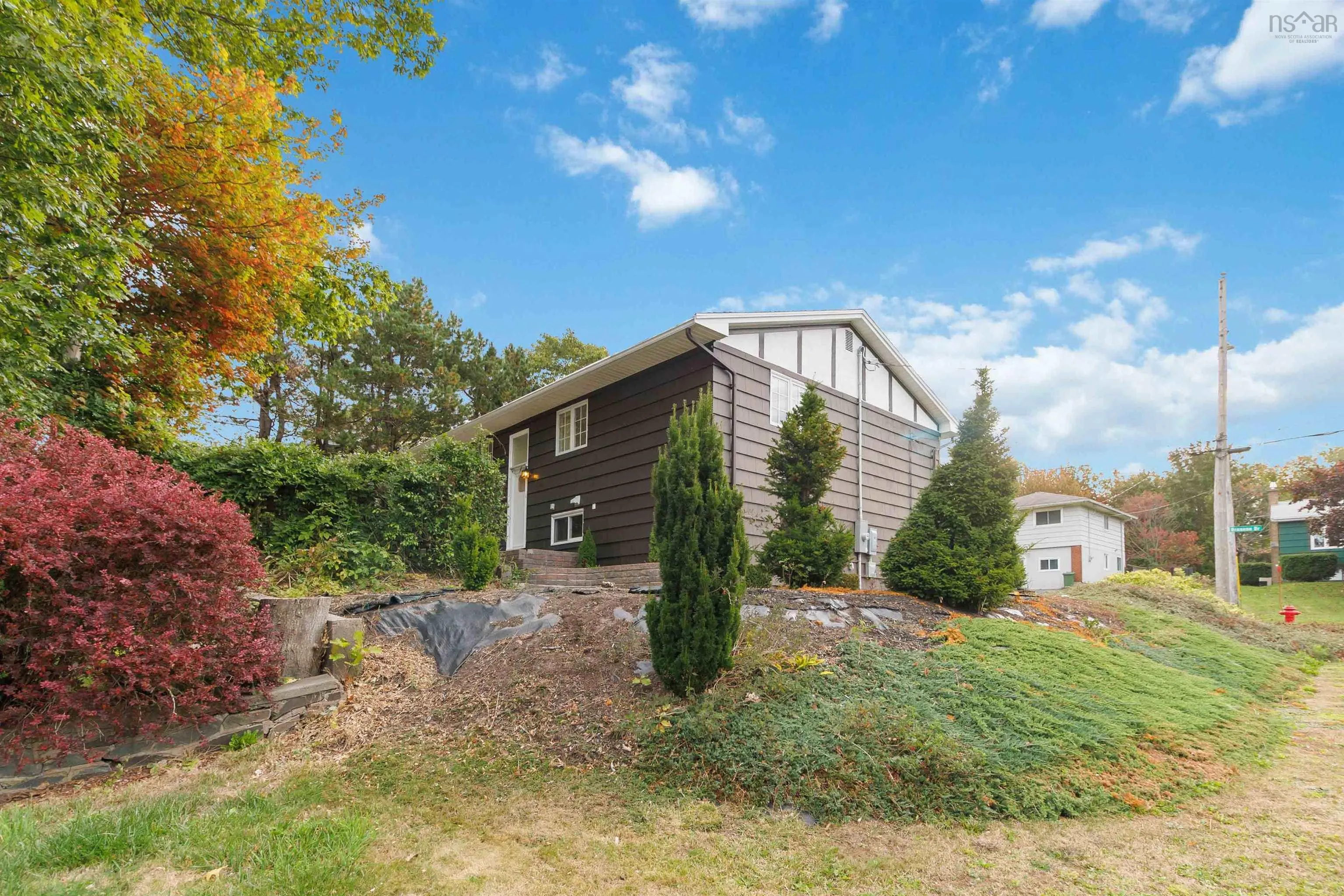 1 Brannon Drive, Dartmouth, NS B3A 3W7, 4 Bedrooms Bedrooms, ,2 BathroomsBathrooms,Residential,For Sale,Brannon,202524834