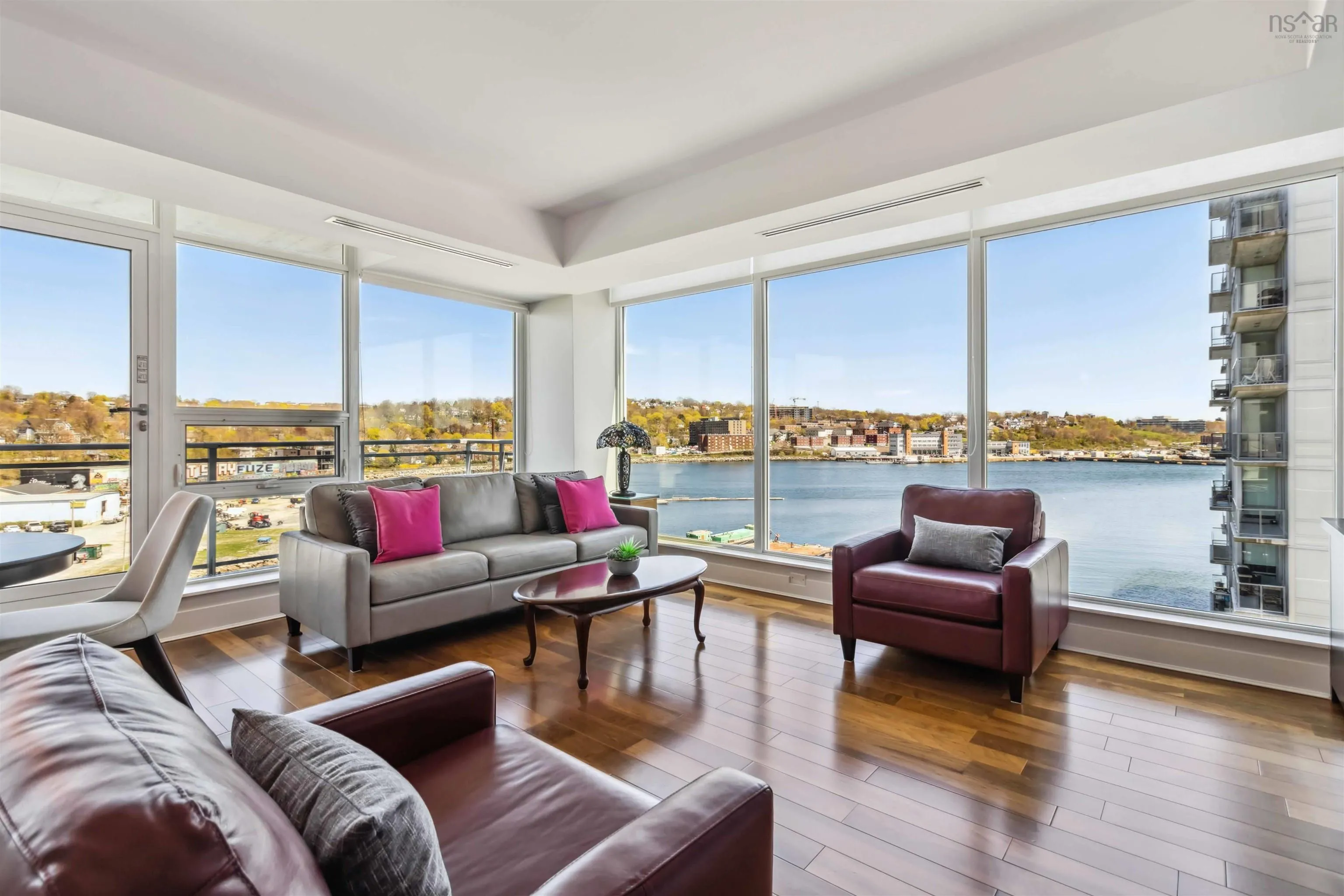 31 Kings Wharf Place, Dartmouth, NS B2Y 0C1, 2 Bedrooms Bedrooms, ,2 BathroomsBathrooms,Residential,For Sale,Kings Wharf Place,202511028