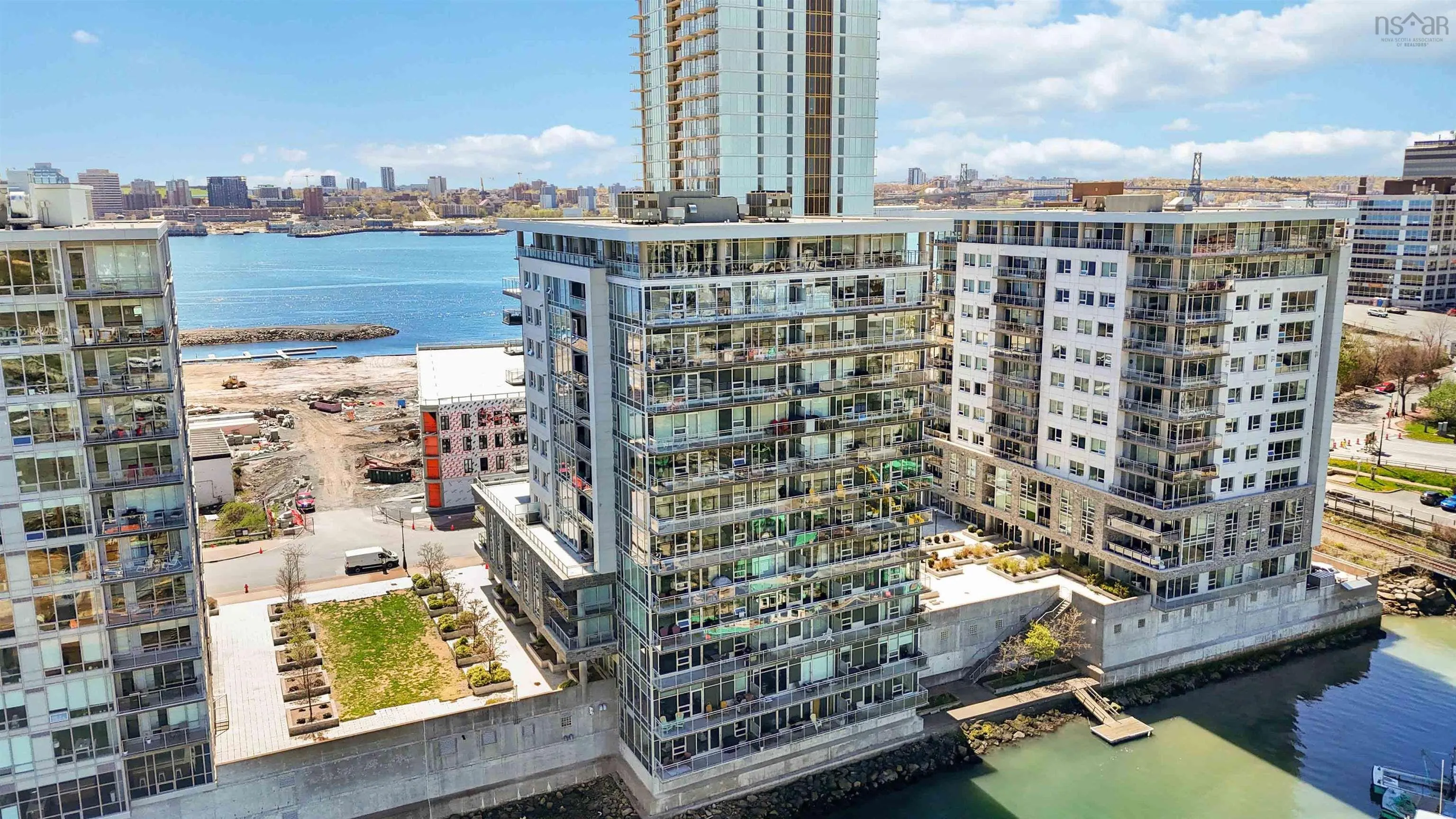 31 Kings Wharf Place, Dartmouth, NS B2Y 0C1, 2 Bedrooms Bedrooms, ,2 BathroomsBathrooms,Residential,For Sale,Kings Wharf Place,202511028