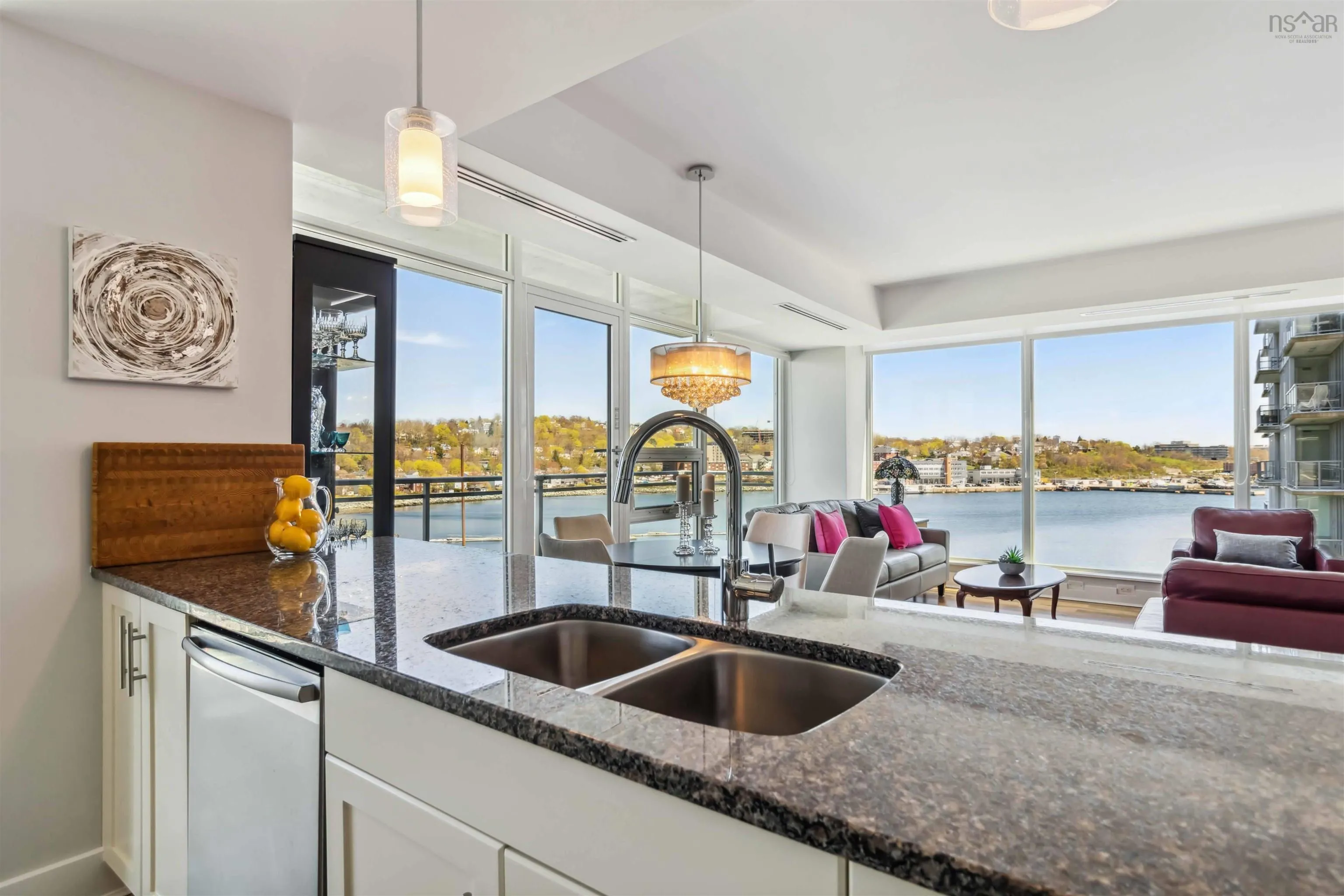 31 Kings Wharf Place, Dartmouth, NS B2Y 0C1, 2 Bedrooms Bedrooms, ,2 BathroomsBathrooms,Residential,For Sale,Kings Wharf Place,202511028