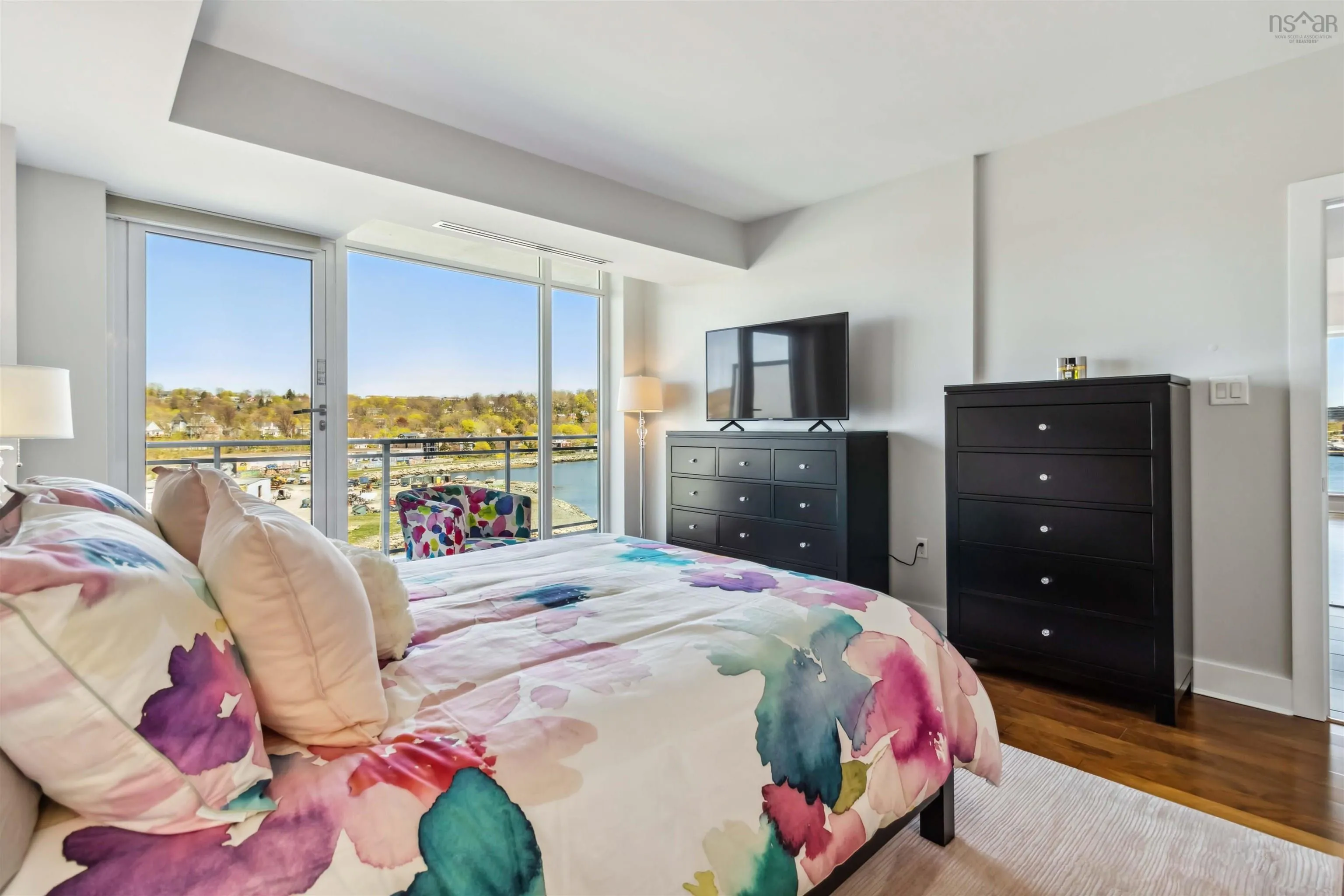 31 Kings Wharf Place, Dartmouth, NS B2Y 0C1, 2 Bedrooms Bedrooms, ,2 BathroomsBathrooms,Residential,For Sale,Kings Wharf Place,202511028