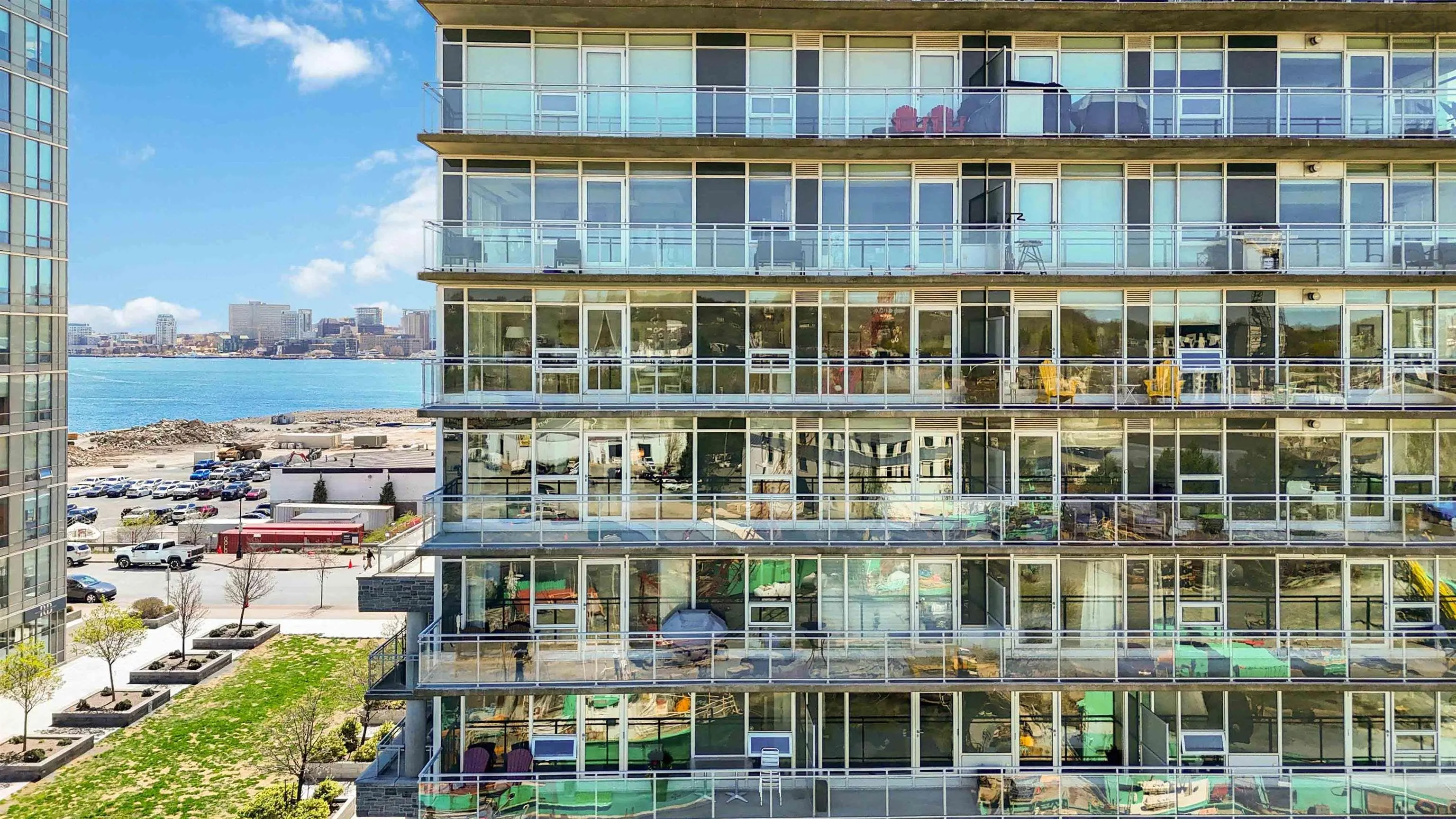 31 Kings Wharf Place, Dartmouth, NS B2Y 0C1, 2 Bedrooms Bedrooms, ,2 BathroomsBathrooms,Residential,For Sale,Kings Wharf Place,202511028
