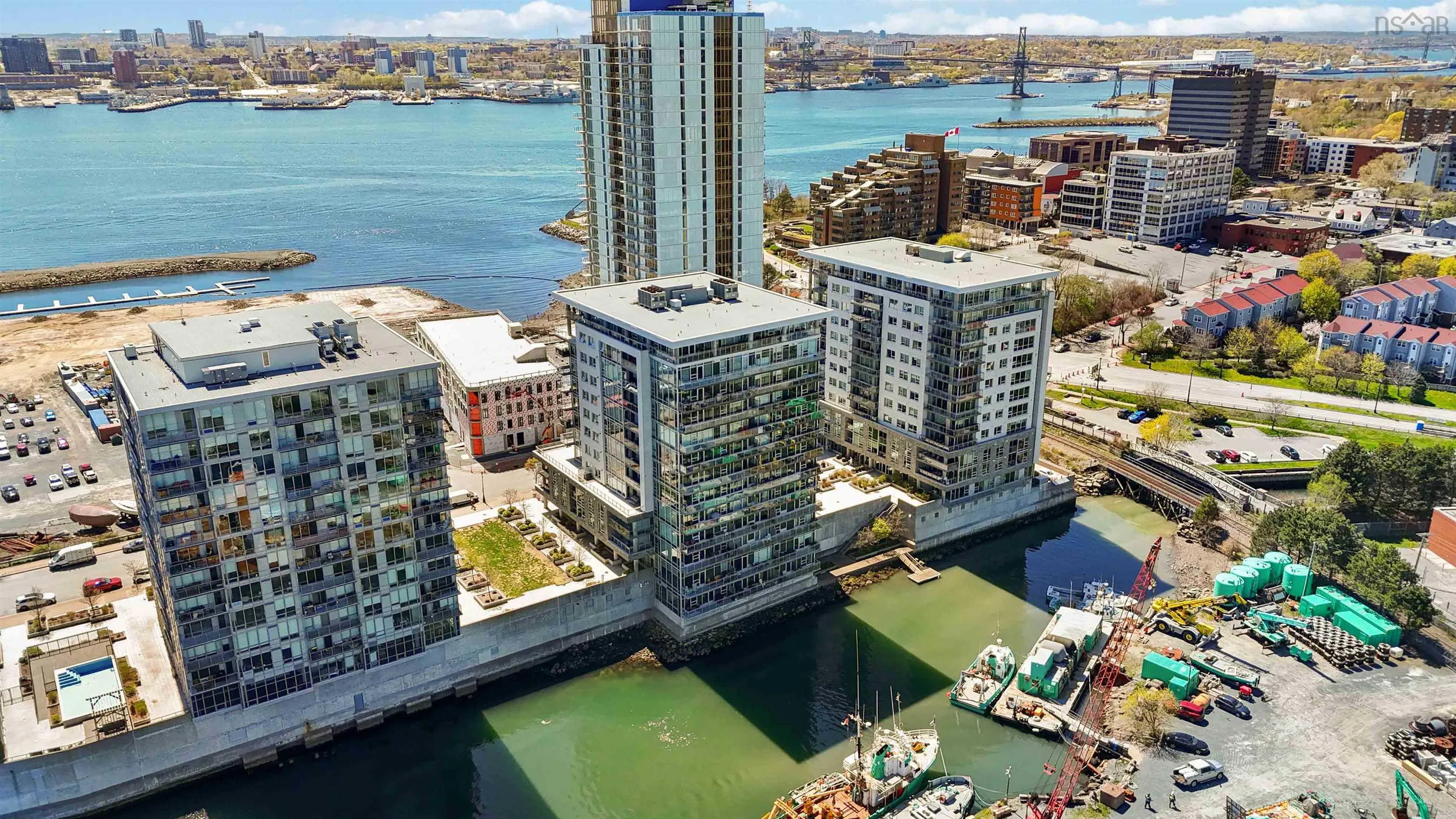 31 Kings Wharf Place, Dartmouth, NS B2Y 0C1, 2 Bedrooms Bedrooms, ,2 BathroomsBathrooms,Residential,For Sale,Kings Wharf Place,202511028