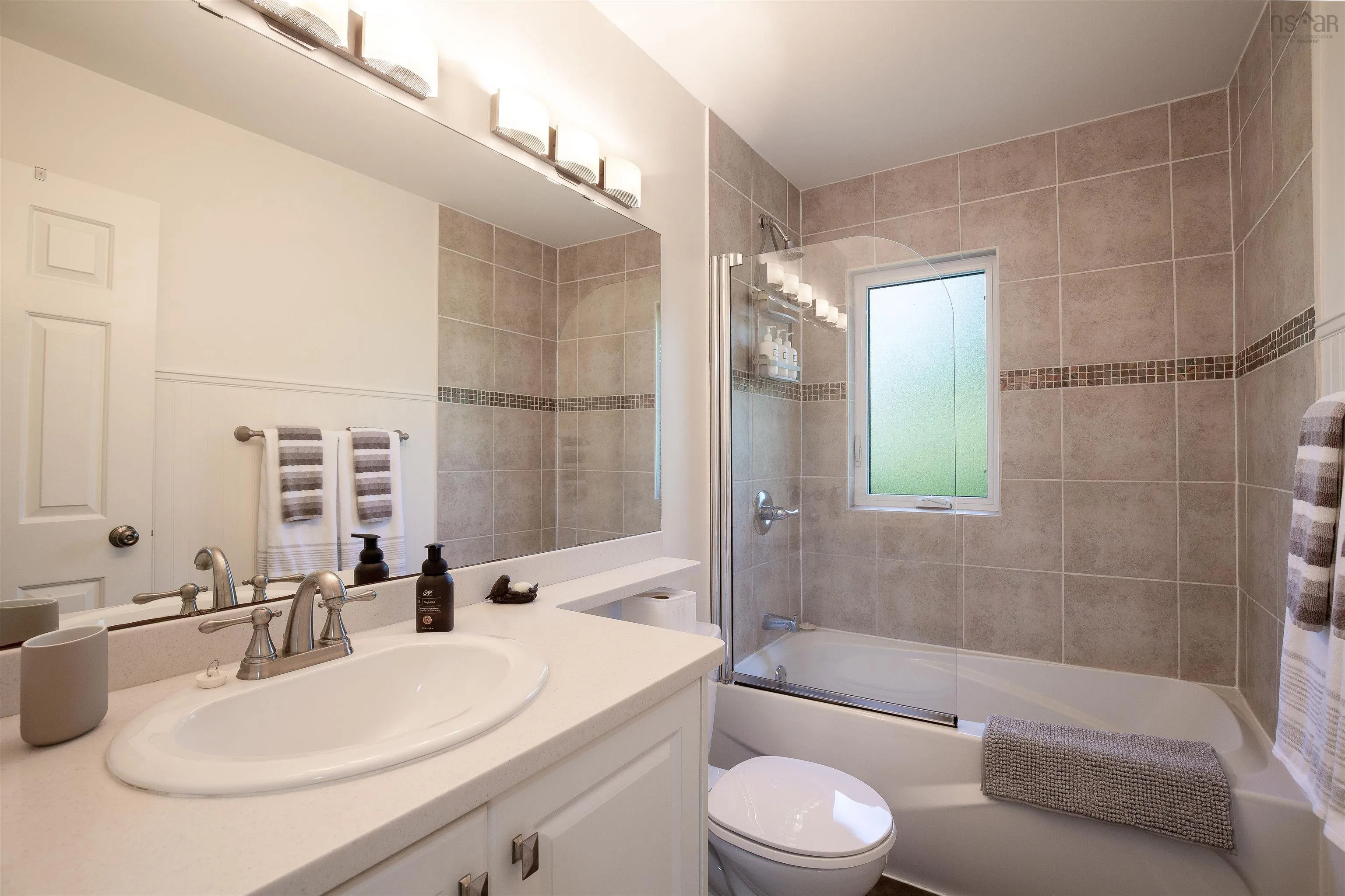4 Wilson Drive, Chester Ns B0j 1j0, 3 Bedrooms Bedrooms, ,2 BathroomsBathrooms,Residential,For Sale,Wilson,202509376