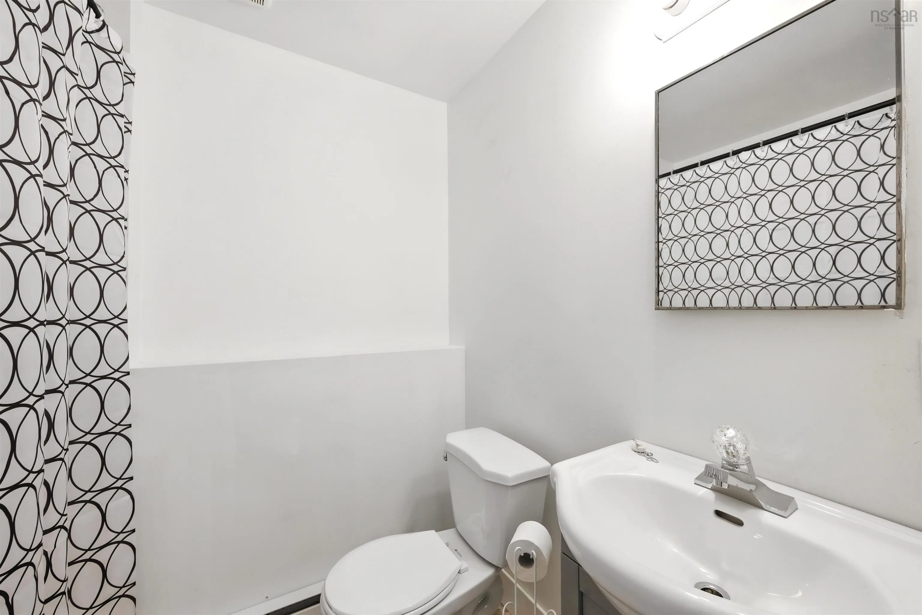 484 Renfrew Street, Dartmouth, NS B2Y 2M5, 3 Bedrooms Bedrooms, ,2 BathroomsBathrooms,Residential,For Sale,Renfrew,202519931