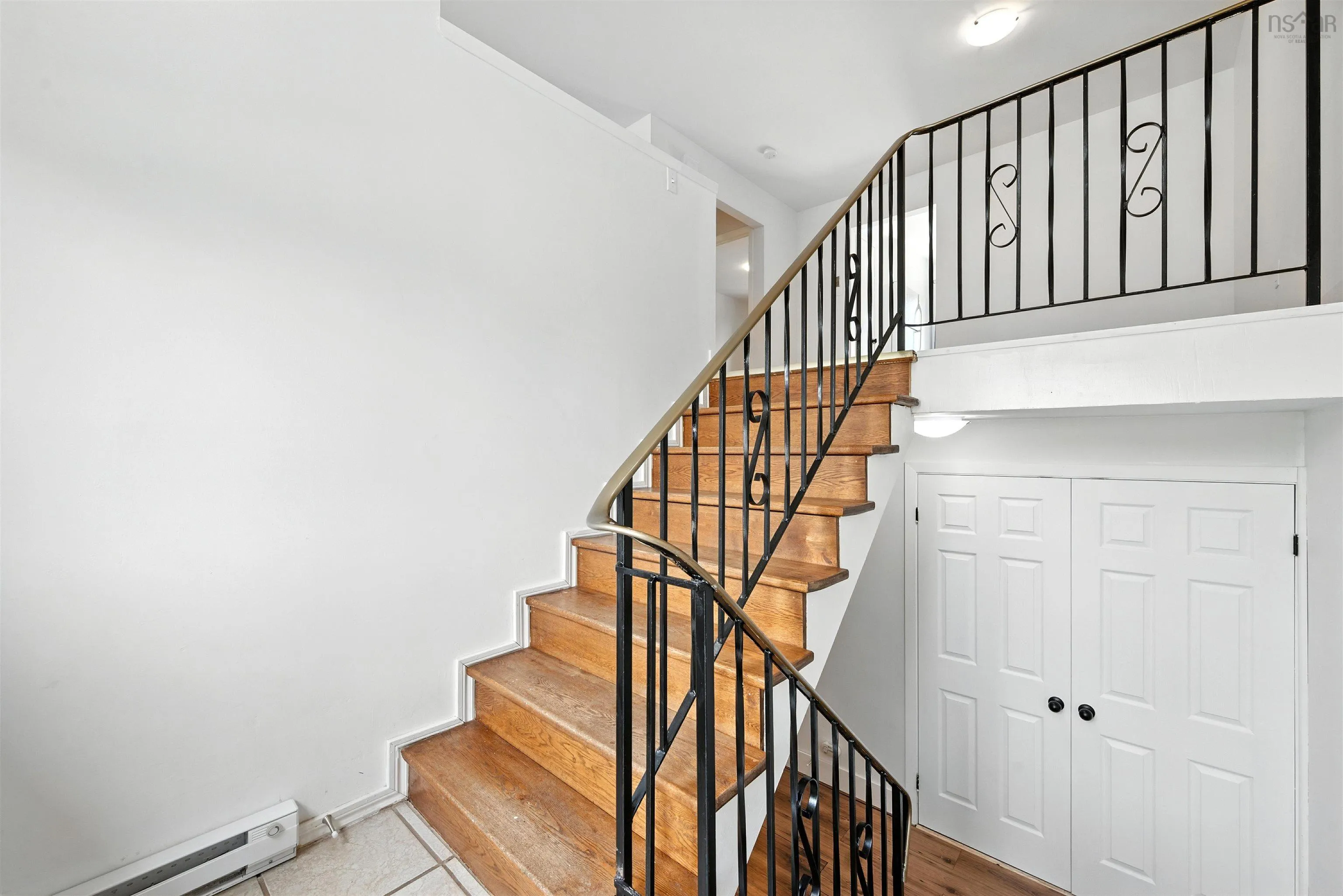 484 Renfrew Street, Dartmouth, NS B2Y 2M5, 3 Bedrooms Bedrooms, ,2 BathroomsBathrooms,Residential,For Sale,Renfrew,202519931
