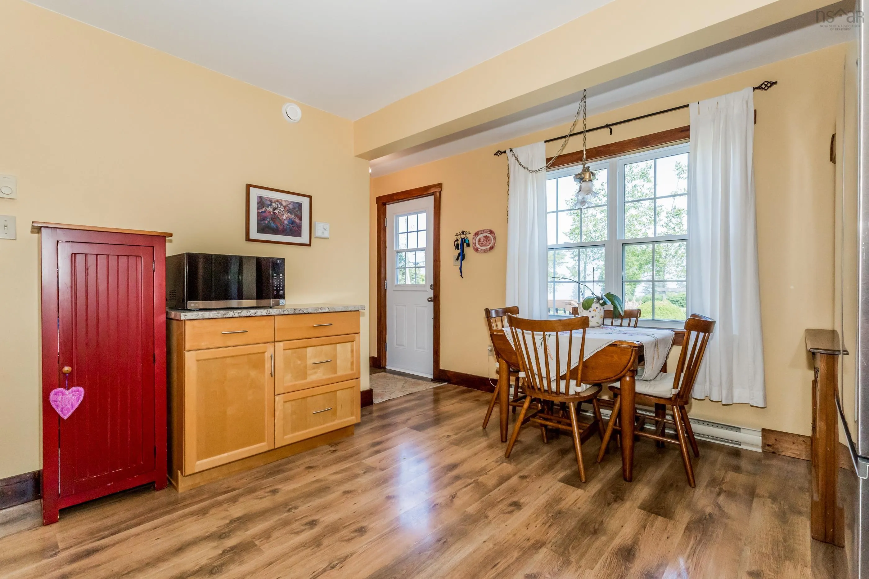 40 Wall Street, Canada Creek, NS B0P 1V0, 3 Bedrooms Bedrooms, ,2 BathroomsBathrooms,Residential,For Sale,Wall,202517936