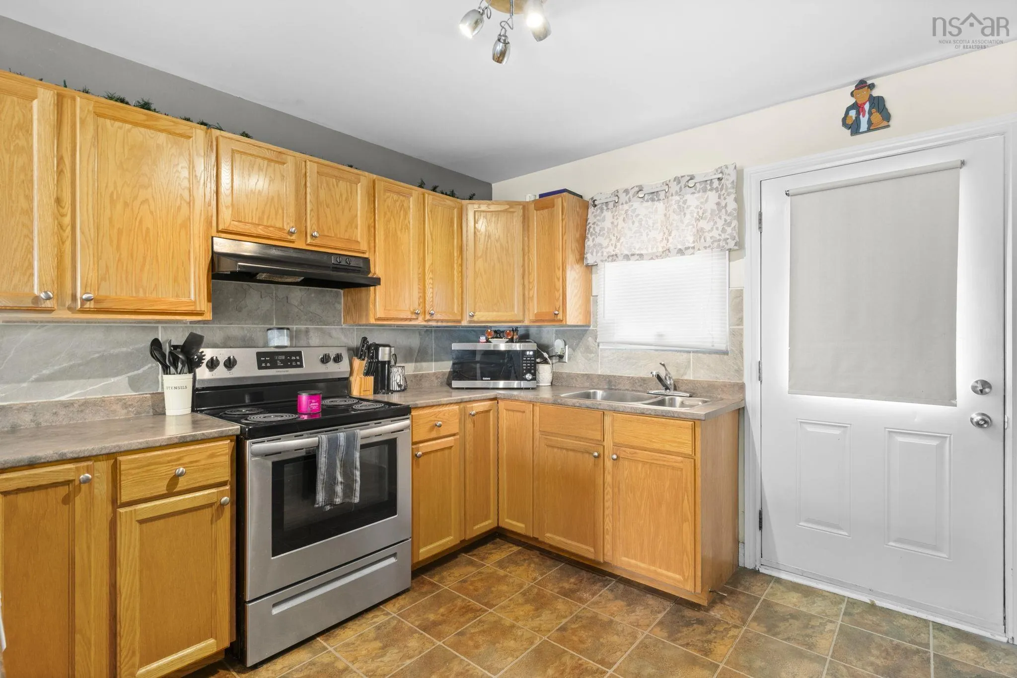 9 Harbourview Inn Loop, Salmon River Bridge, NS B0J 1P0, 4 Bedrooms Bedrooms, ,Residential Income,For Sale,Harbourview Inn Loop,202521256