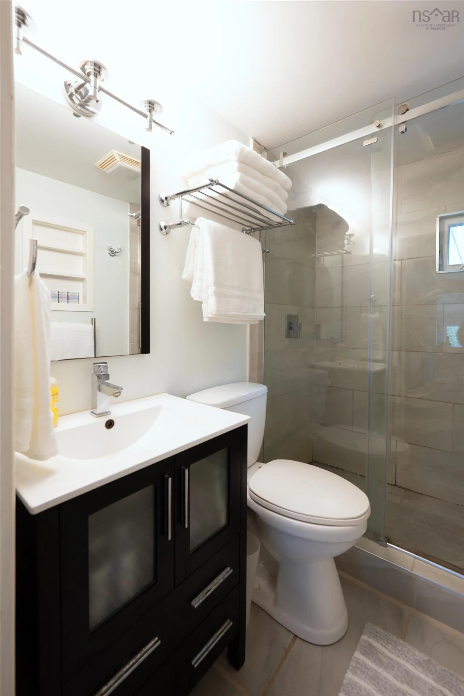 466 Beaver Harbour Road, Port Dufferin, NS B0J 2R0, 2 Bedrooms Bedrooms, ,2 BathroomsBathrooms,Residential,For Sale,Beaver Harbour,202523600