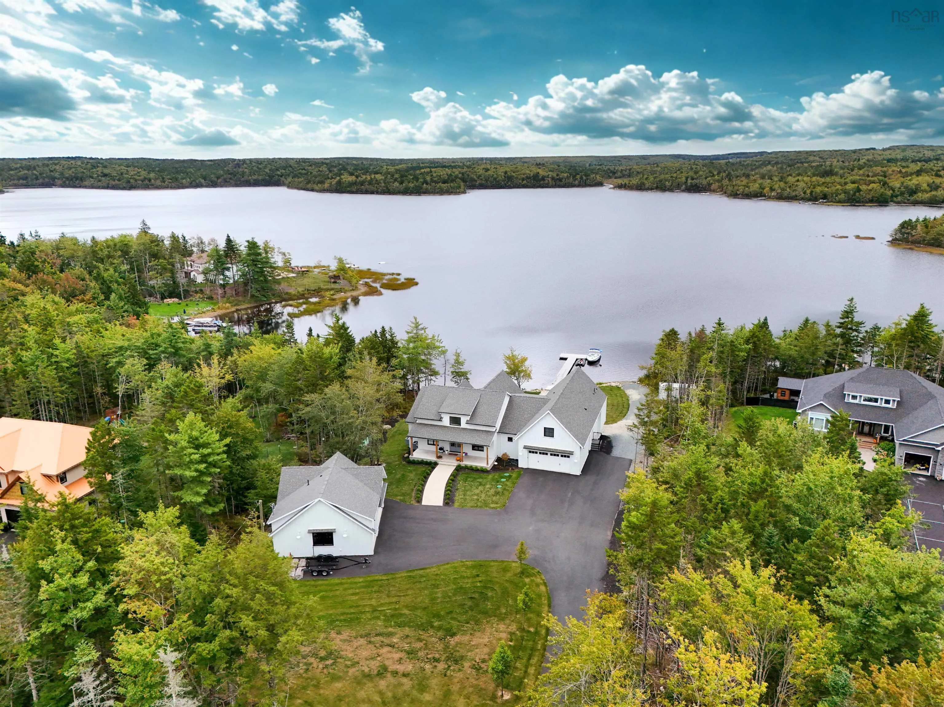 480 Mccabe Lake Drive, Middle Sackville Ns B4e 0n6, 5 Bedrooms Bedrooms, ,4 BathroomsBathrooms,Residential,For Sale,Mccabe Lake,202503035