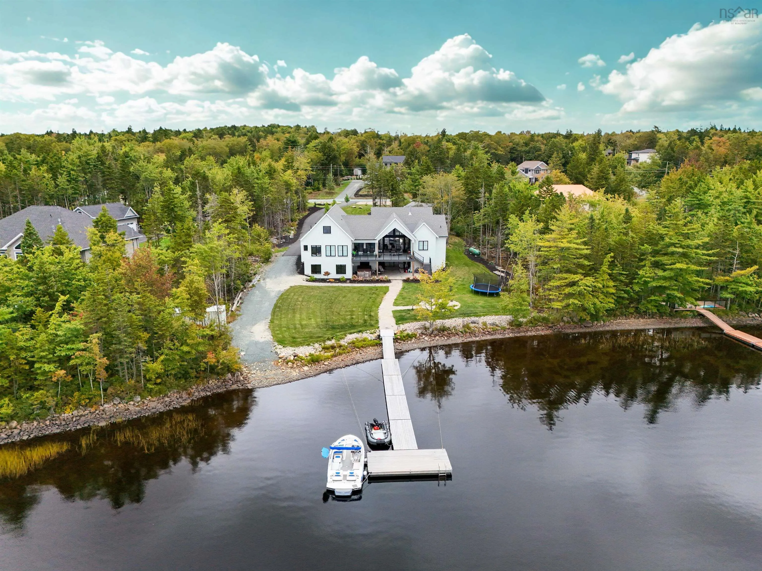 480 Mccabe Lake Drive, Middle Sackville Ns B4e 0n6, 5 Bedrooms Bedrooms, ,4 BathroomsBathrooms,Residential,For Sale,Mccabe Lake,202503035