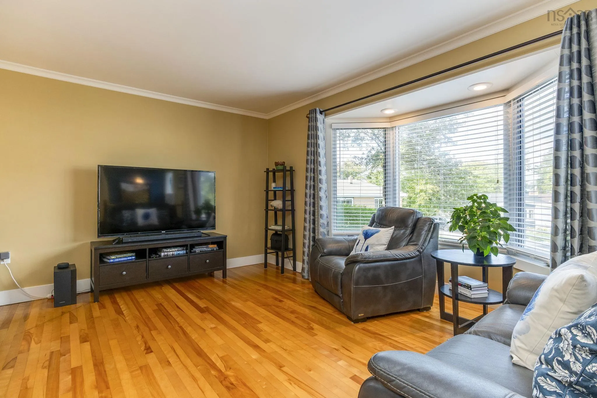 10 Palisade Place, Halifax, NS B3M 2Y8, 2 Bedrooms Bedrooms, ,2 BathroomsBathrooms,Residential,For Sale,Palisade,202524623