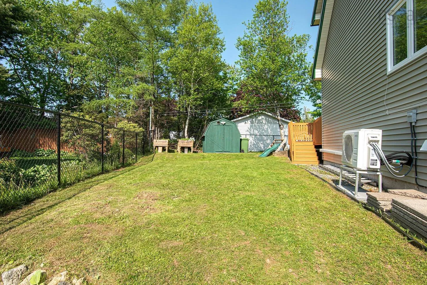 37 Oakvale Court, Timberlea, NS B3T 1K7, 5 Bedrooms Bedrooms, ,3 BathroomsBathrooms,Residential,For Sale,Oakvale,202513445