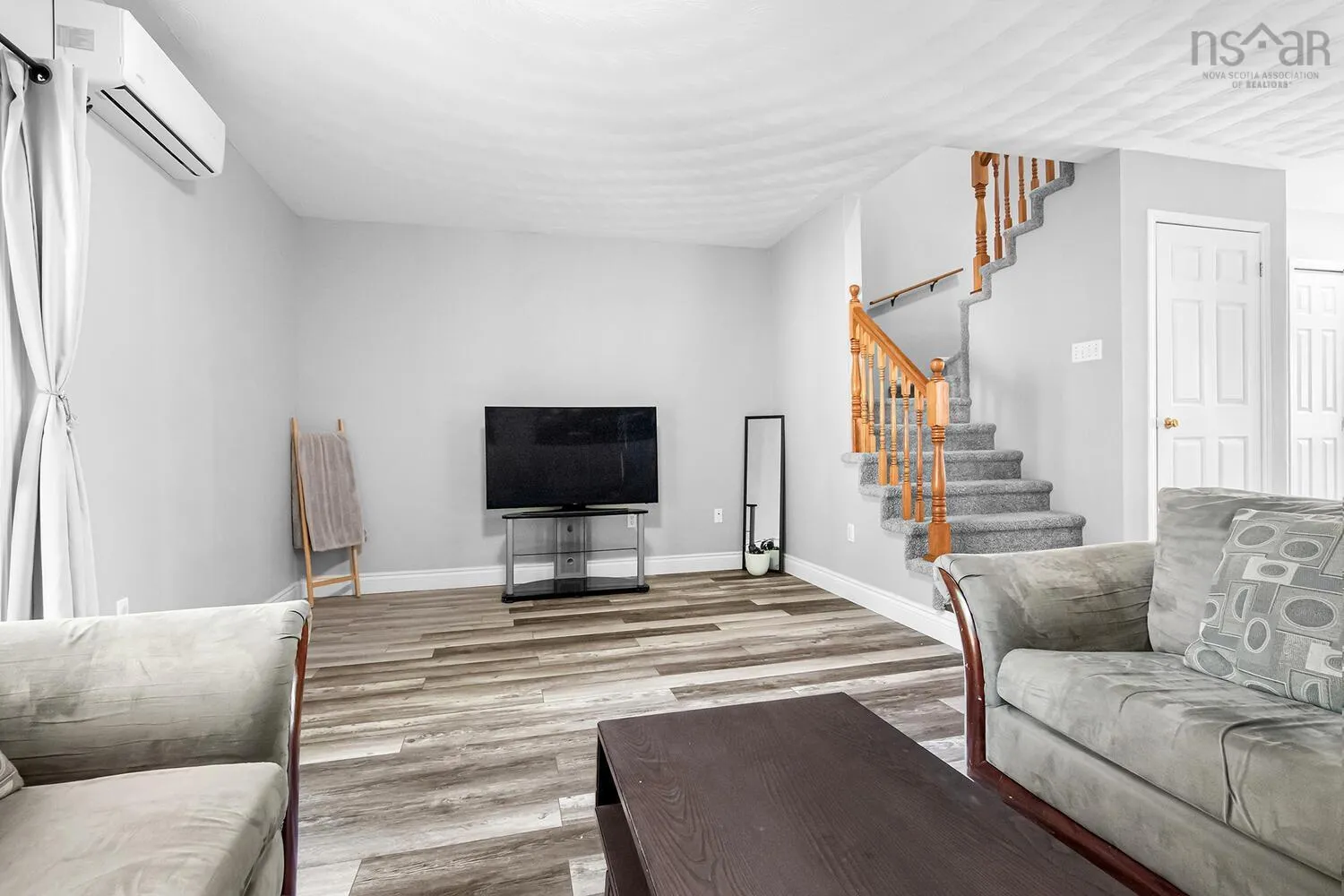 37 Oakvale Court, Timberlea, NS B3T 1K7, 5 Bedrooms Bedrooms, ,3 BathroomsBathrooms,Residential,For Sale,Oakvale,202513445