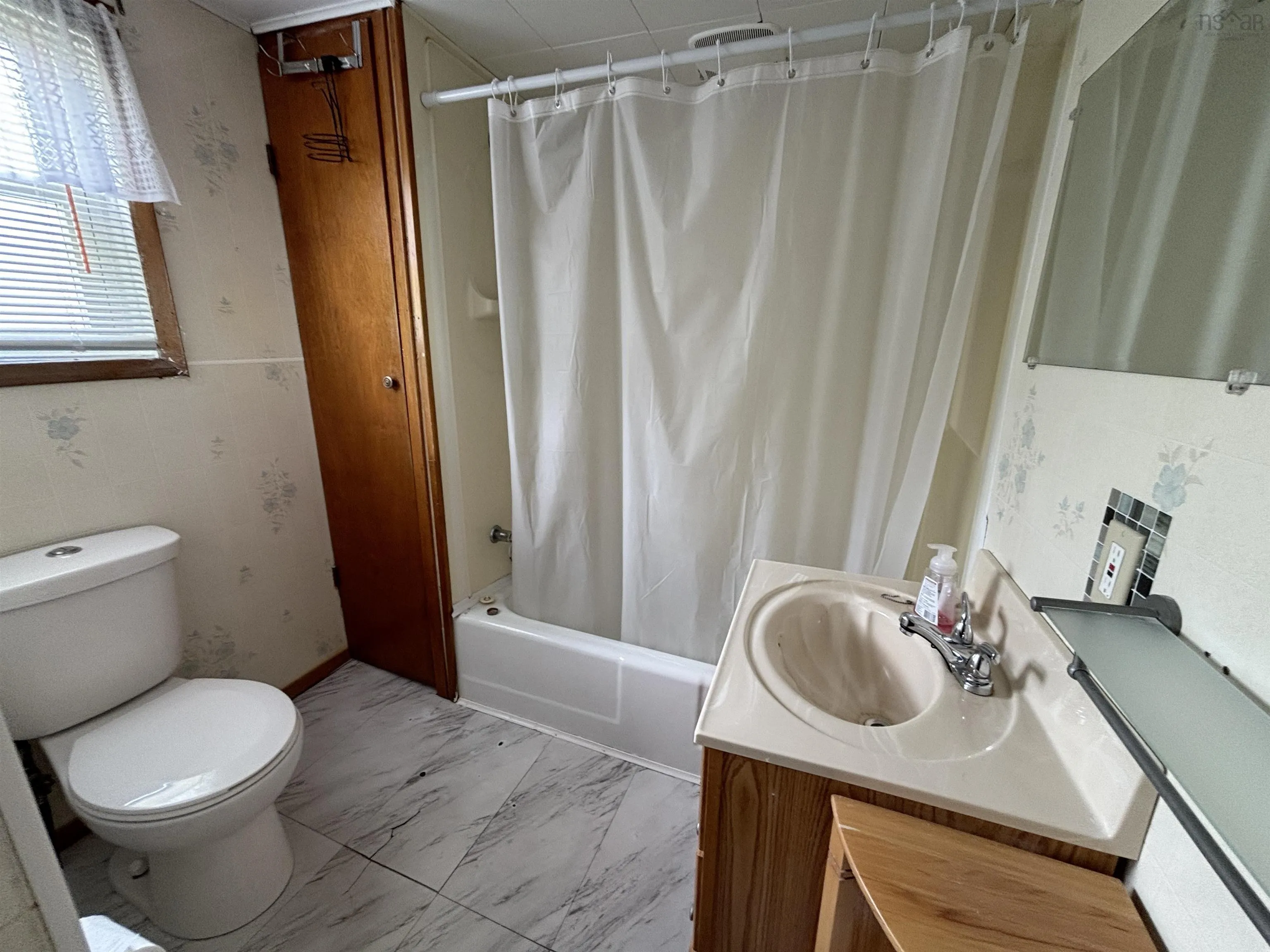 308 Lake Road, Glace Bay, NS B1A 2H1, 2 Bedrooms Bedrooms, ,2 BathroomsBathrooms,Residential,For Sale,Lake,202523277