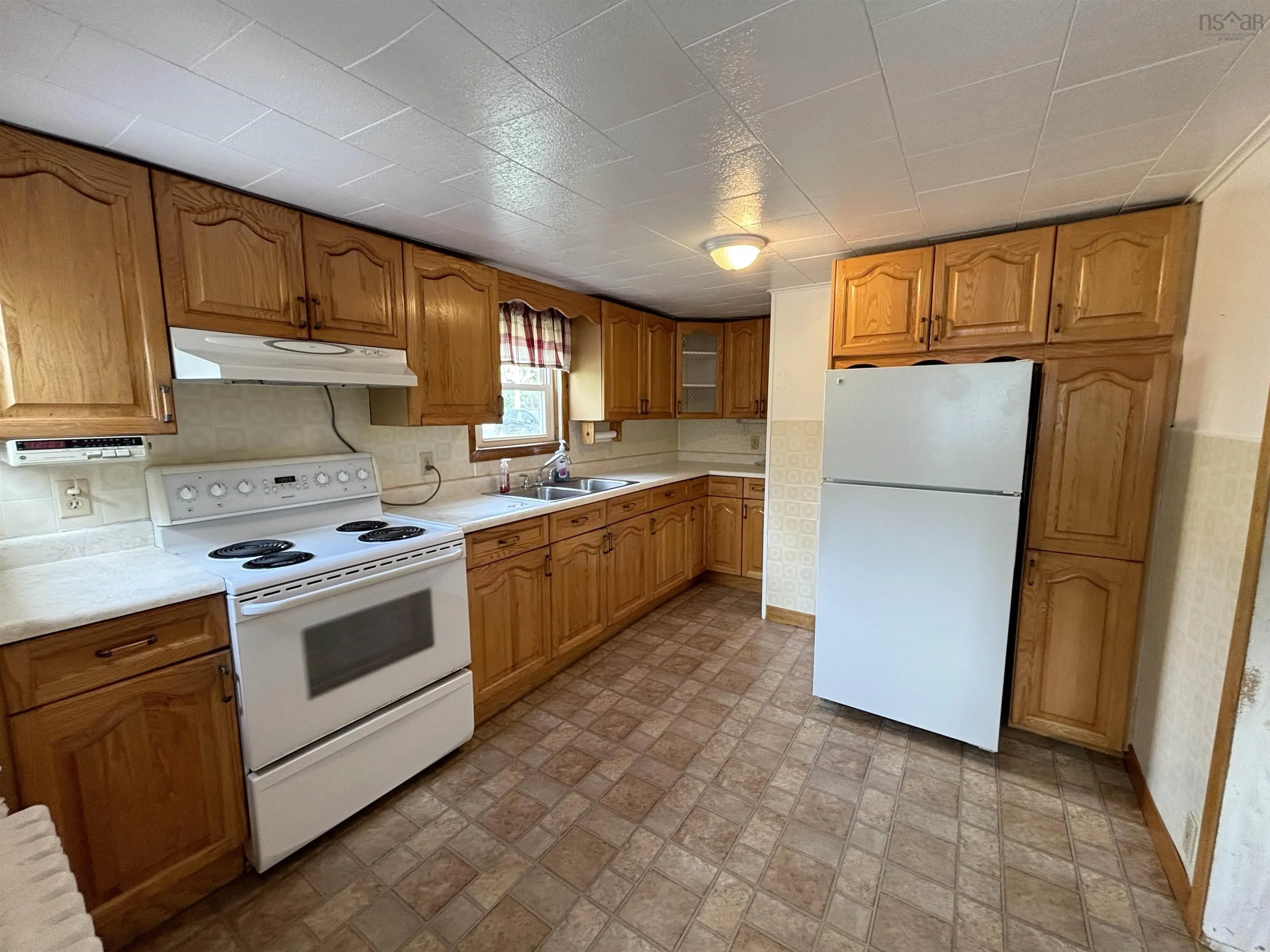 308 Lake Road, Glace Bay, NS B1A 2H1, 2 Bedrooms Bedrooms, ,2 BathroomsBathrooms,Residential,For Sale,Lake,202523277