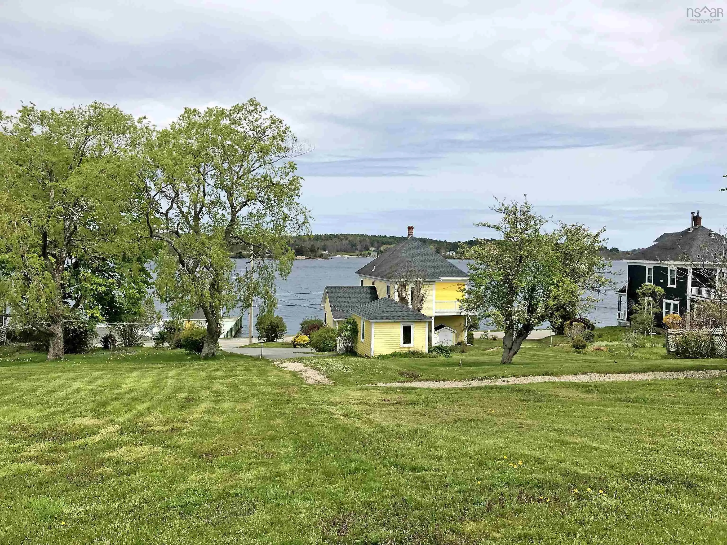 997 Main Street, Mahone Bay Ns B0j 2e0, 3 Bedrooms Bedrooms, ,2 BathroomsBathrooms,Residential,For Sale,Main,202503487