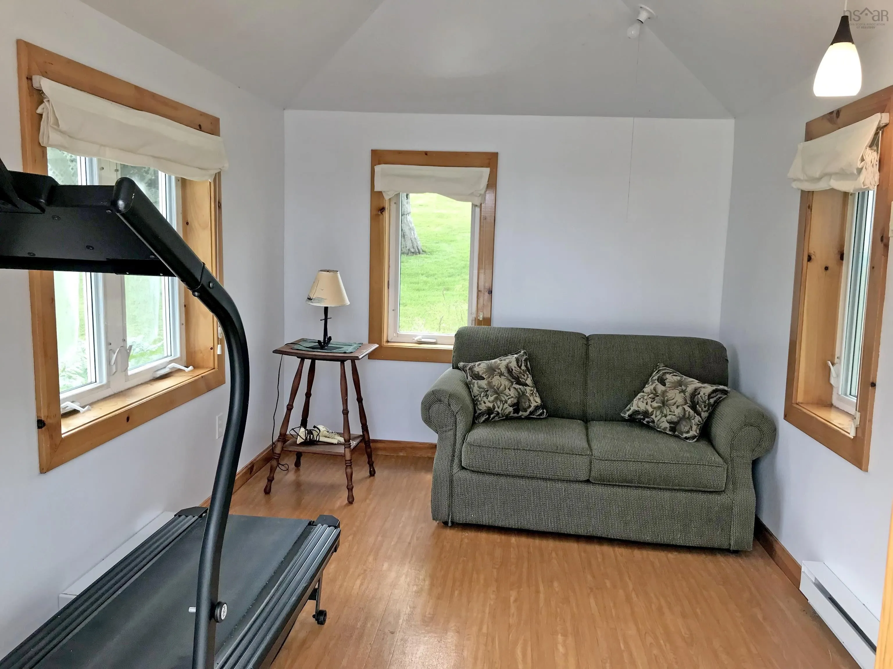 997 Main Street, Mahone Bay Ns B0j 2e0, 3 Bedrooms Bedrooms, ,2 BathroomsBathrooms,Residential,For Sale,Main,202503487