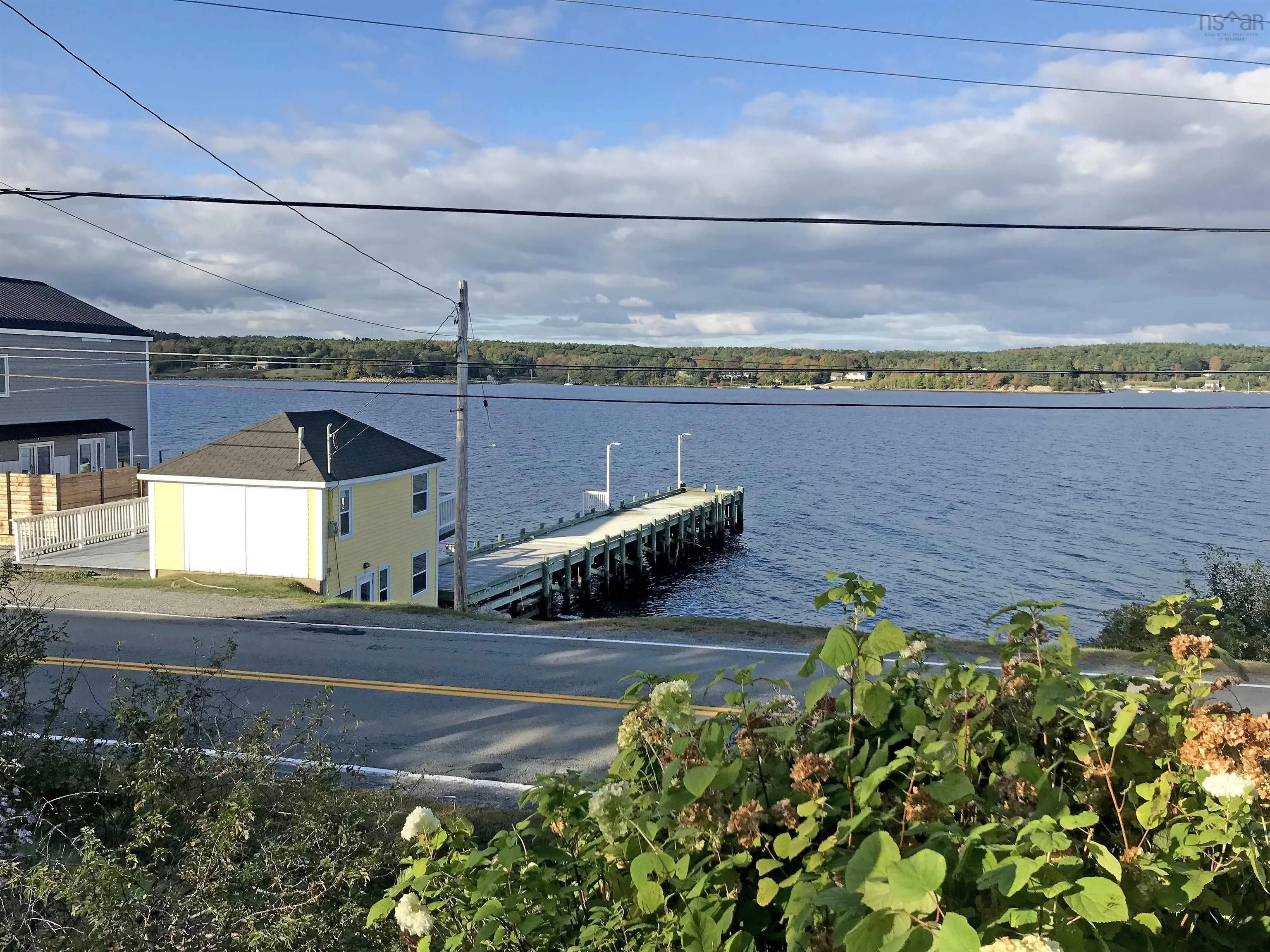 997 Main Street, Mahone Bay Ns B0j 2e0, 3 Bedrooms Bedrooms, ,2 BathroomsBathrooms,Residential,For Sale,Main,202503487