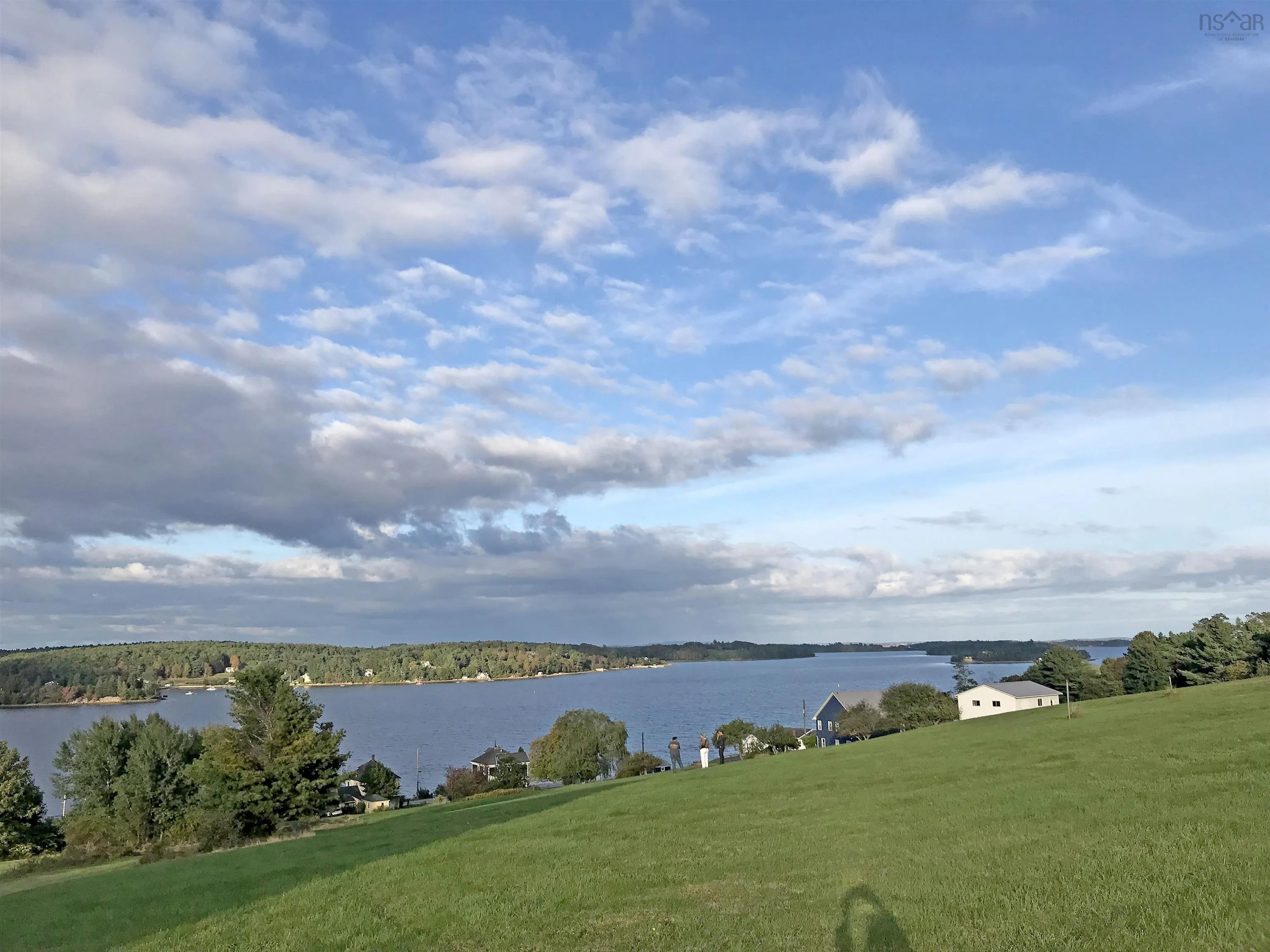 997 Main Street, Mahone Bay Ns B0j 2e0, 3 Bedrooms Bedrooms, ,2 BathroomsBathrooms,Residential,For Sale,Main,202503487