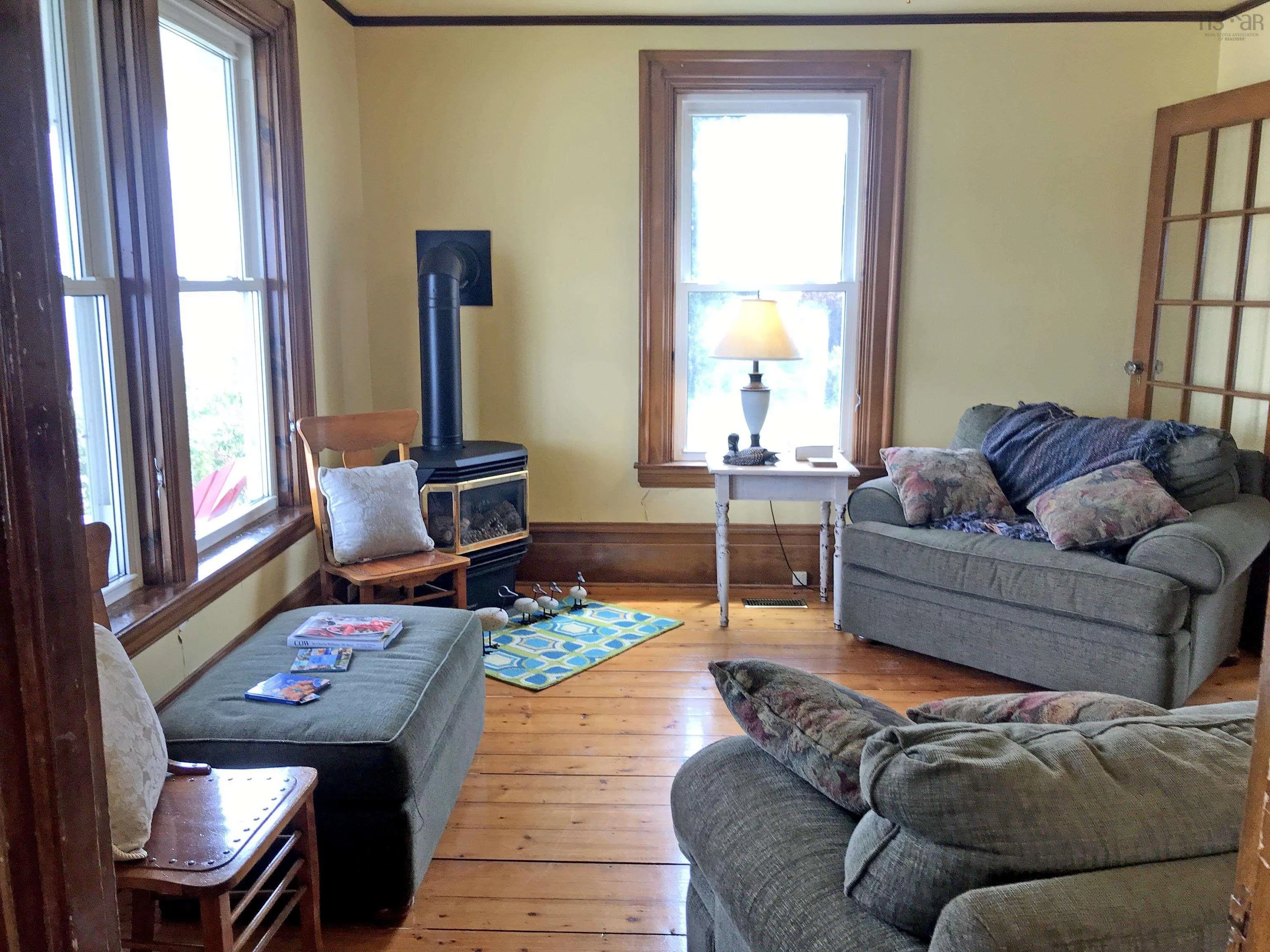 997 Main Street, Mahone Bay Ns B0j 2e0, 3 Bedrooms Bedrooms, ,2 BathroomsBathrooms,Residential,For Sale,Main,202503487