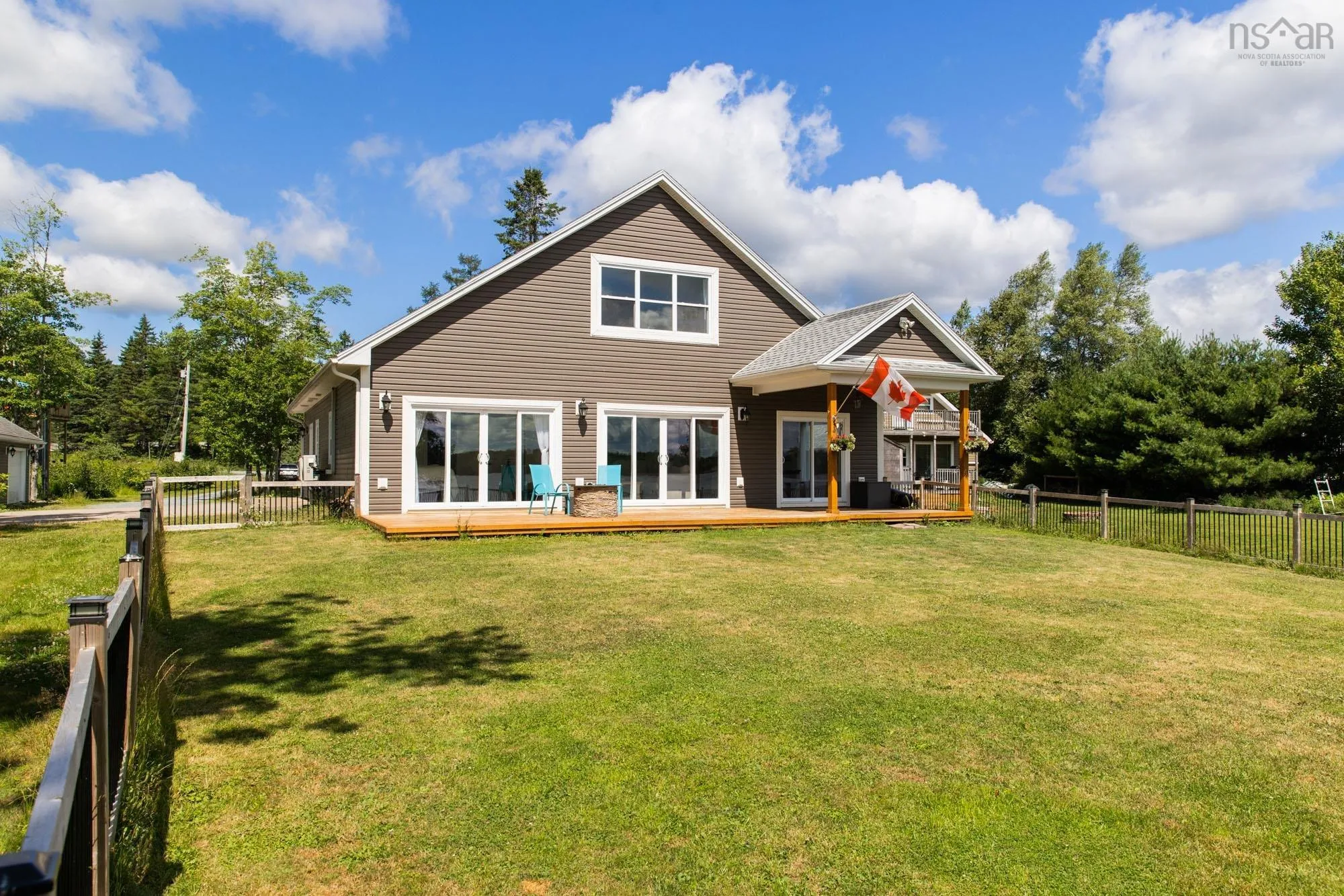 3 Pentz Lake Drive, Mount Uniacke, NS B0N 1Z0, 3 Bedrooms Bedrooms, ,3 BathroomsBathrooms,Residential,For Sale,Pentz Lake,202519028