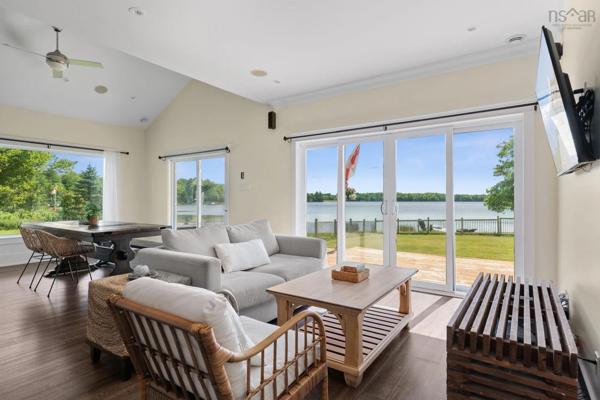 3 Pentz Lake Drive, Mount Uniacke, NS B0N 1Z0, 3 Bedrooms Bedrooms, ,3 BathroomsBathrooms,Residential,For Sale,Pentz Lake,202519028