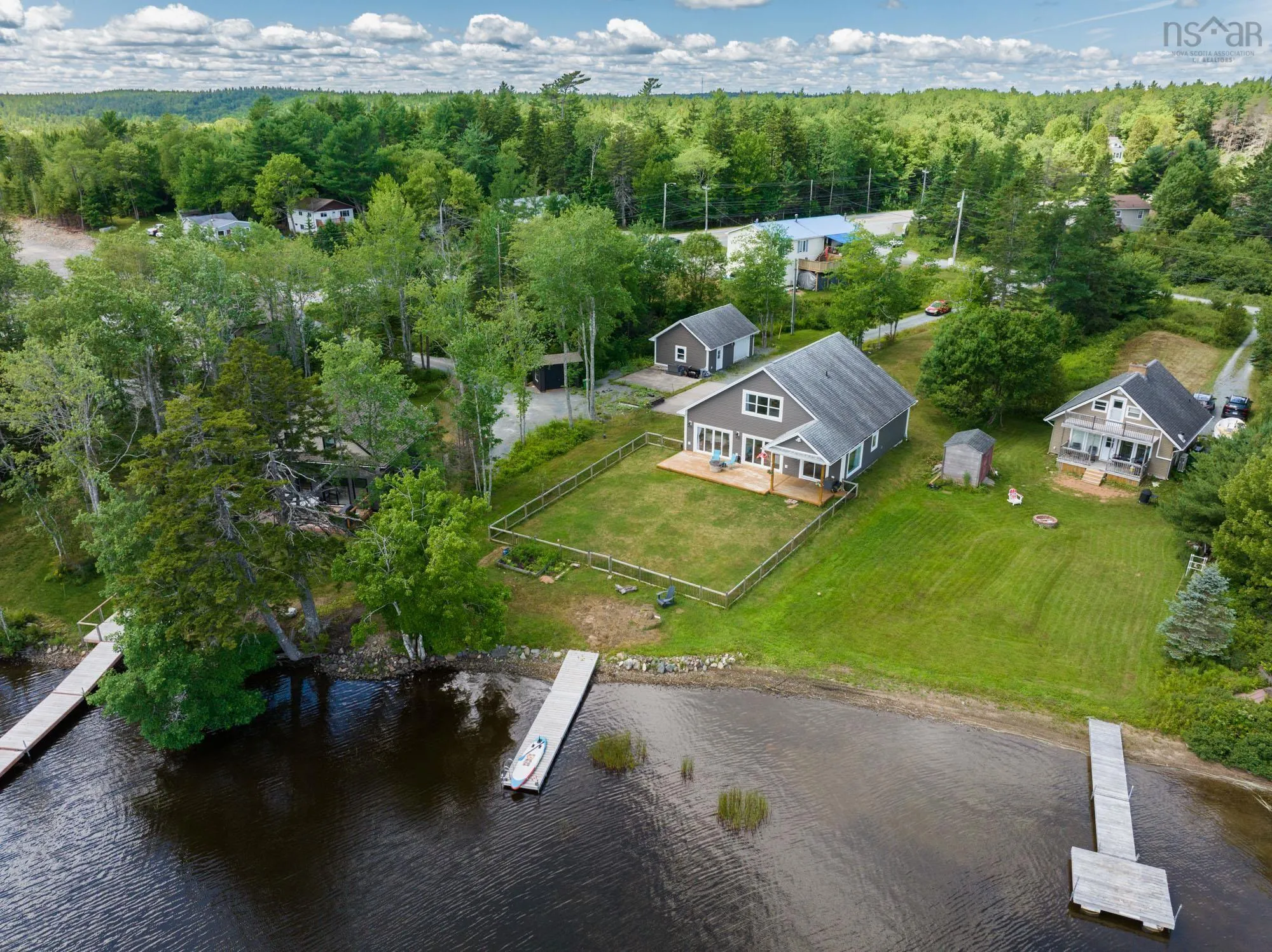 3 Pentz Lake Drive, Mount Uniacke, NS B0N 1Z0, 3 Bedrooms Bedrooms, ,3 BathroomsBathrooms,Residential,For Sale,Pentz Lake,202519028
