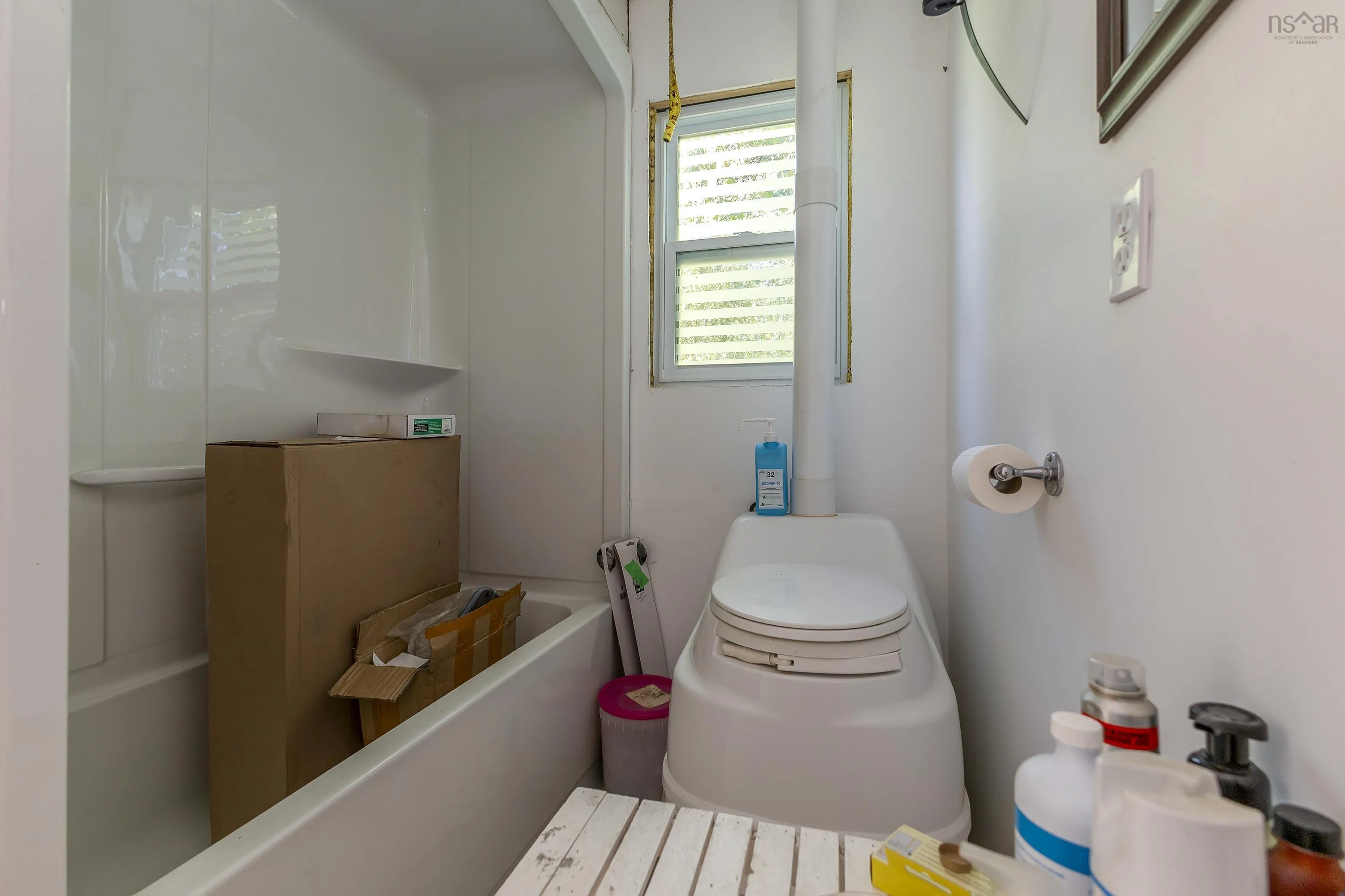 392 Island Road, Malagash, NS B0K 1E0, 2 Bedrooms Bedrooms, ,1 BathroomBathrooms,Residential,For Sale,Island,202522402
