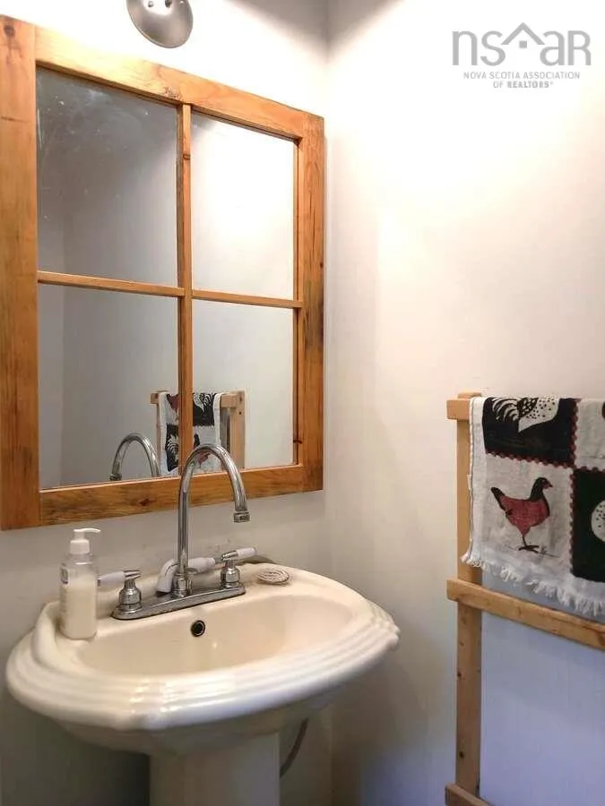 3 Breakwater Lane, Brooklyn, NS B0J 1H0, 5 Bedrooms Bedrooms, ,3 BathroomsBathrooms,Residential,For Sale,Breakwater,202525527