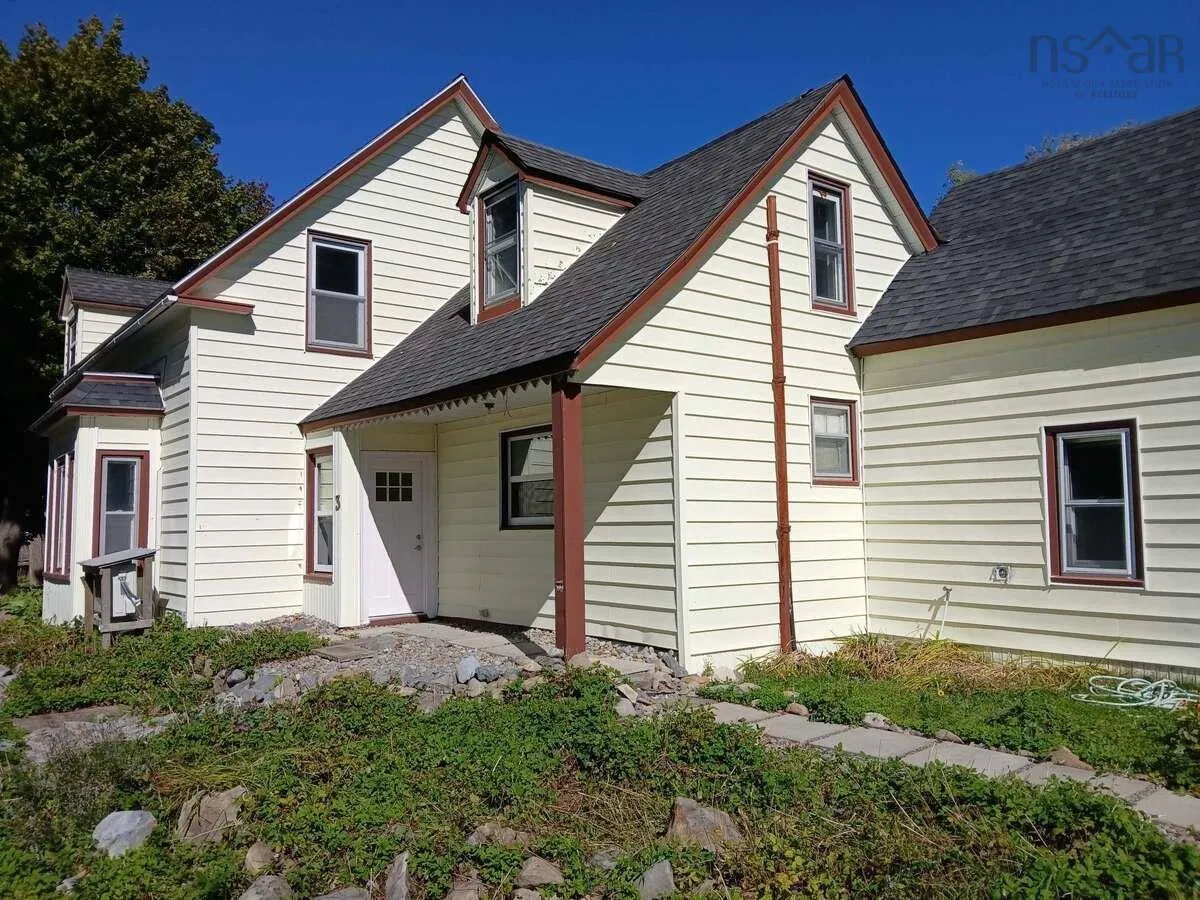 3 Breakwater Lane, Brooklyn, NS B0J 1H0, 5 Bedrooms Bedrooms, ,3 BathroomsBathrooms,Residential,For Sale,Breakwater,202525527