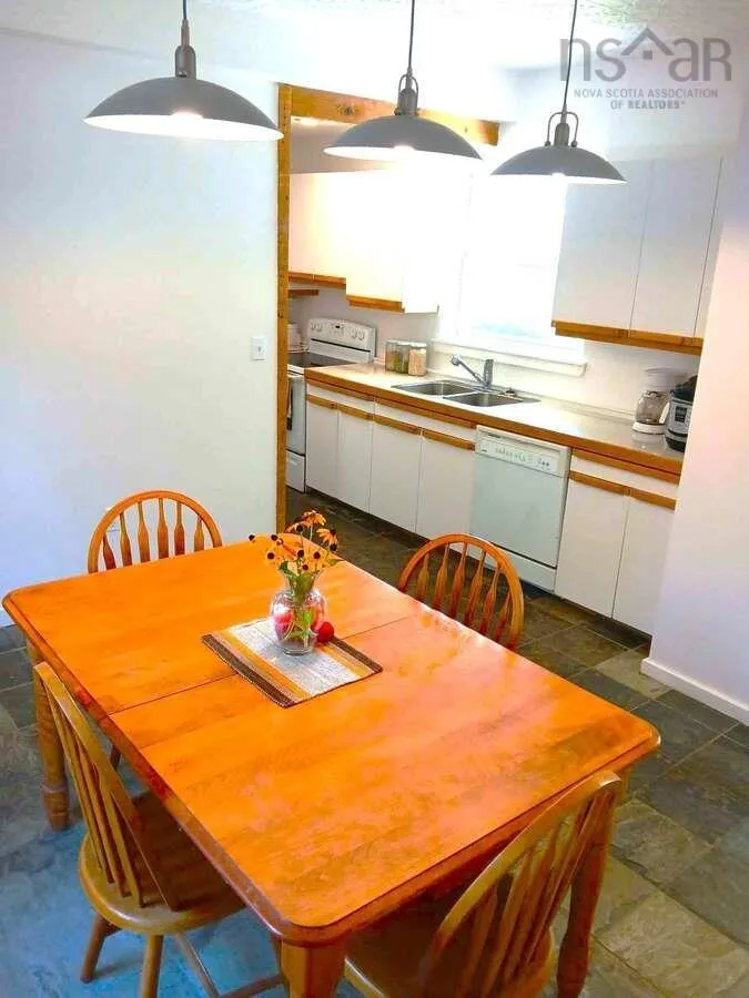 3 Breakwater Lane, Brooklyn, NS B0J 1H0, 5 Bedrooms Bedrooms, ,3 BathroomsBathrooms,Residential,For Sale,Breakwater,202525527