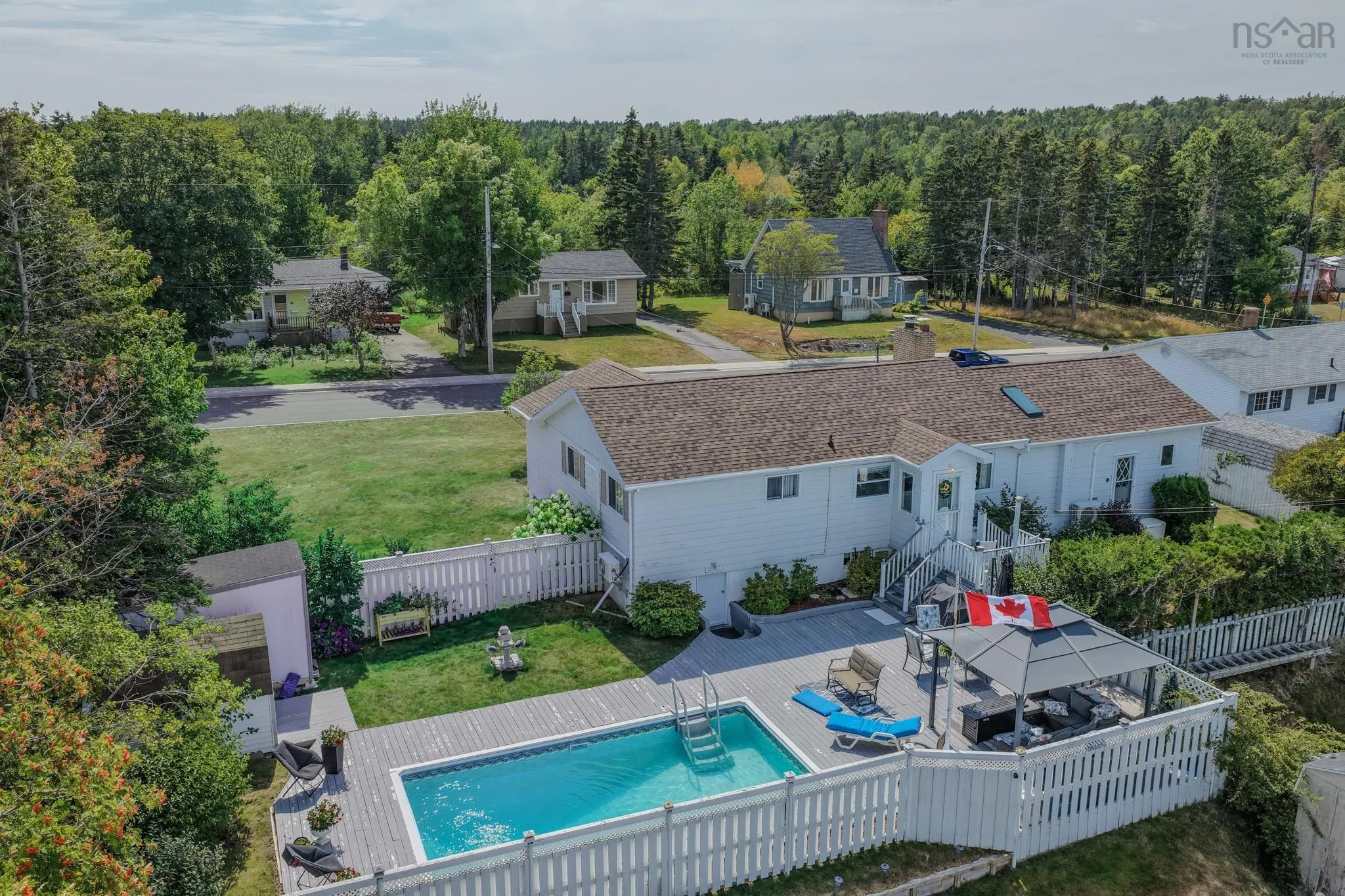 35 Campbell Street, North Sydney, NS B2A 2C6, 2 Bedrooms Bedrooms, ,2 BathroomsBathrooms,Residential,For Sale,Campbell,202521880