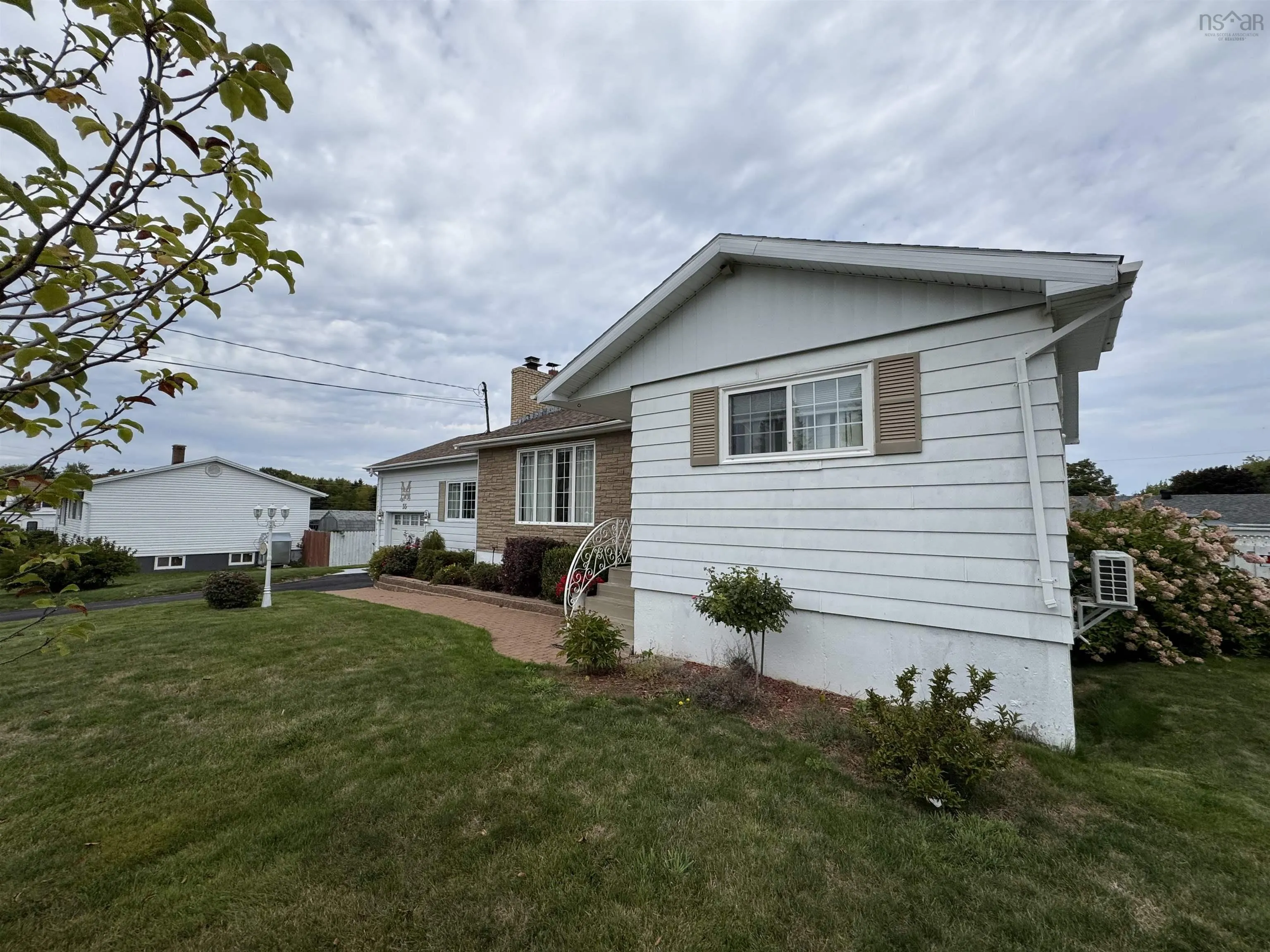 35 Campbell Street, North Sydney, NS B2A 2C6, 2 Bedrooms Bedrooms, ,2 BathroomsBathrooms,Residential,For Sale,Campbell,202521880