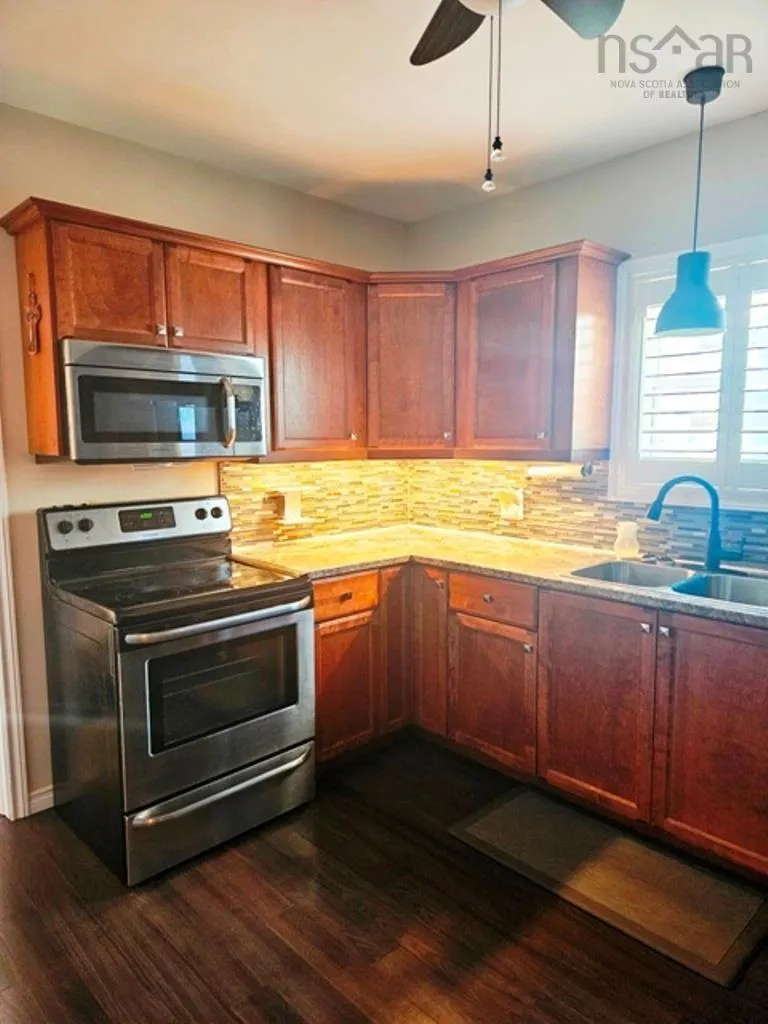 366 Whitney Avenue, Sydney, NS B1P 5A7, 2 Bedrooms Bedrooms, ,1 BathroomBathrooms,Residential,For Sale,Whitney,202521660