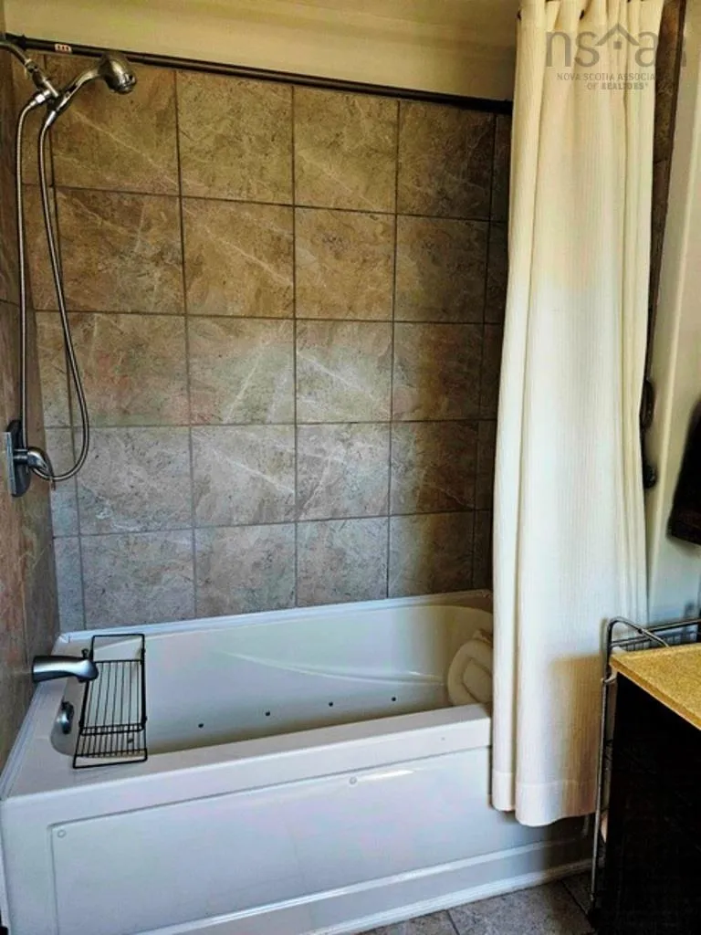 366 Whitney Avenue, Sydney, NS B1P 5A7, 2 Bedrooms Bedrooms, ,1 BathroomBathrooms,Residential,For Sale,Whitney,202521660