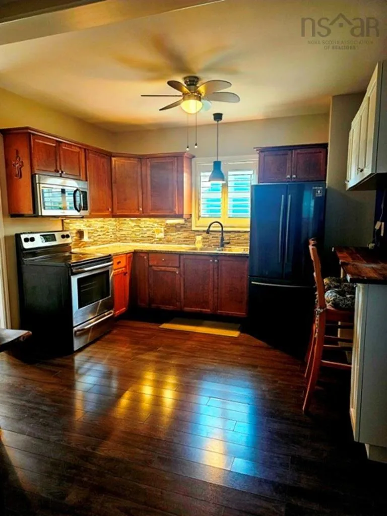 366 Whitney Avenue, Sydney, NS B1P 5A7, 2 Bedrooms Bedrooms, ,1 BathroomBathrooms,Residential,For Sale,Whitney,202521660