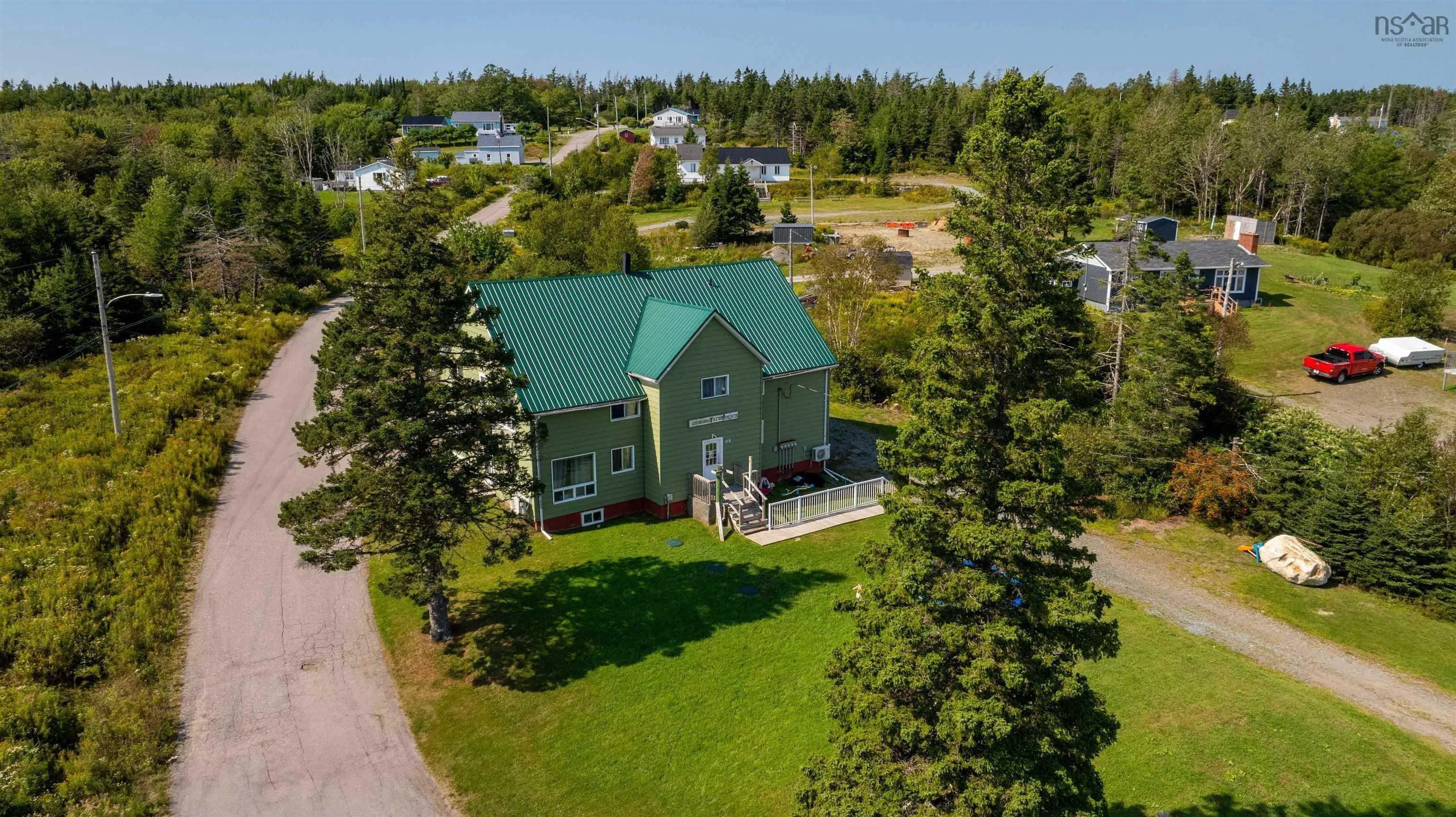 15 Pool Road, Sheet Harbour Ns B0j 3b0, 4 Bedrooms Bedrooms, ,Residential Income,For Sale,Pool,202505916