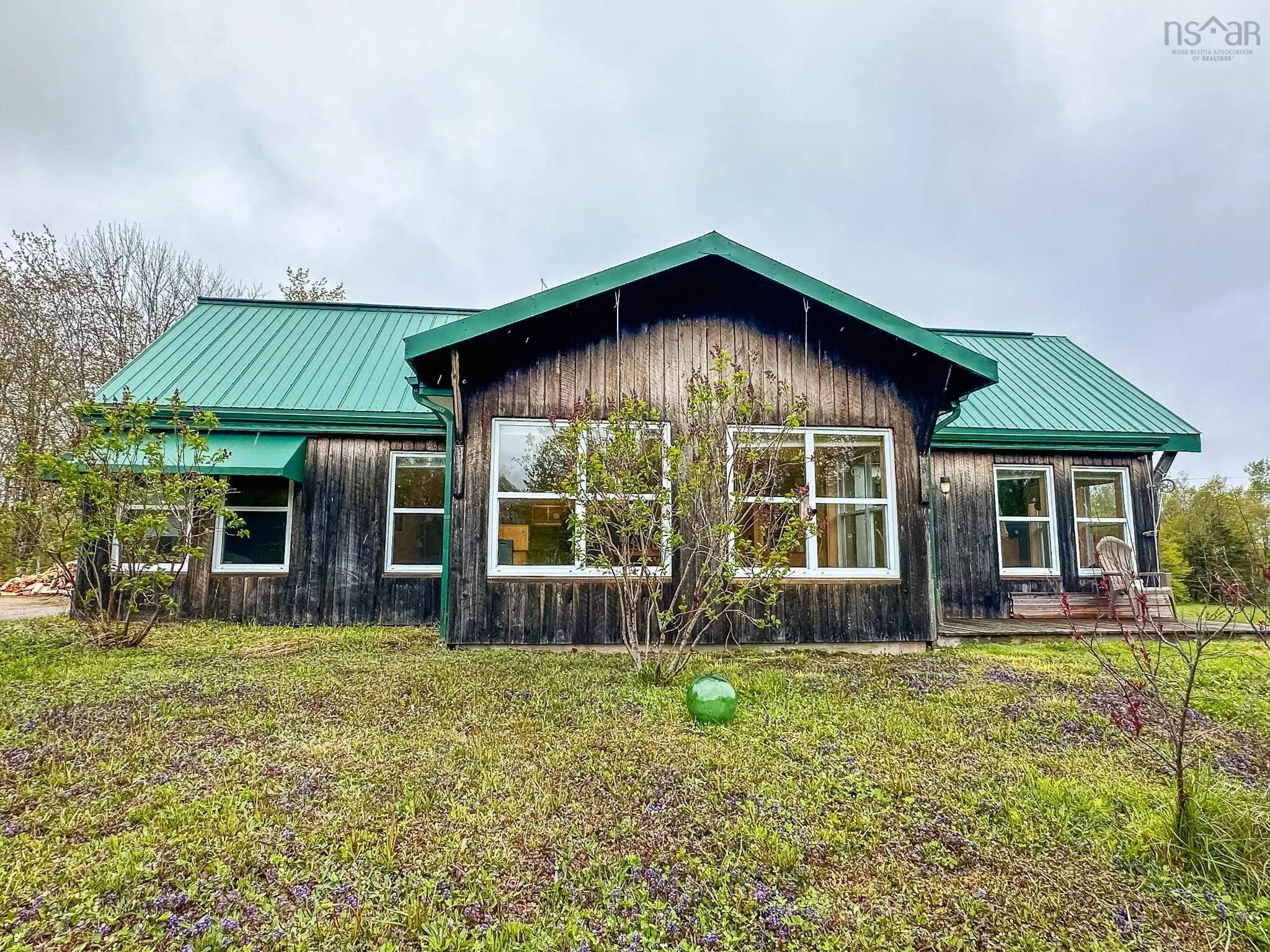124 West Black Rock Road, West Black Rock, NS B0P 1V0, 5 Bedrooms Bedrooms, ,2 BathroomsBathrooms,Residential,For Sale,West Black Rock,202511796