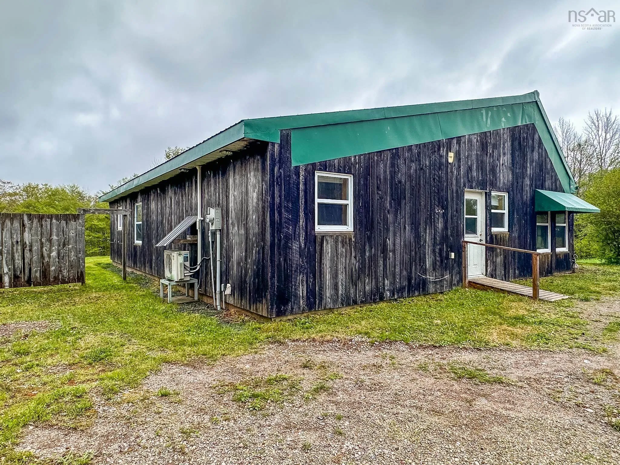124 West Black Rock Road, West Black Rock, NS B0P 1V0, 5 Bedrooms Bedrooms, ,2 BathroomsBathrooms,Residential,For Sale,West Black Rock,202511796
