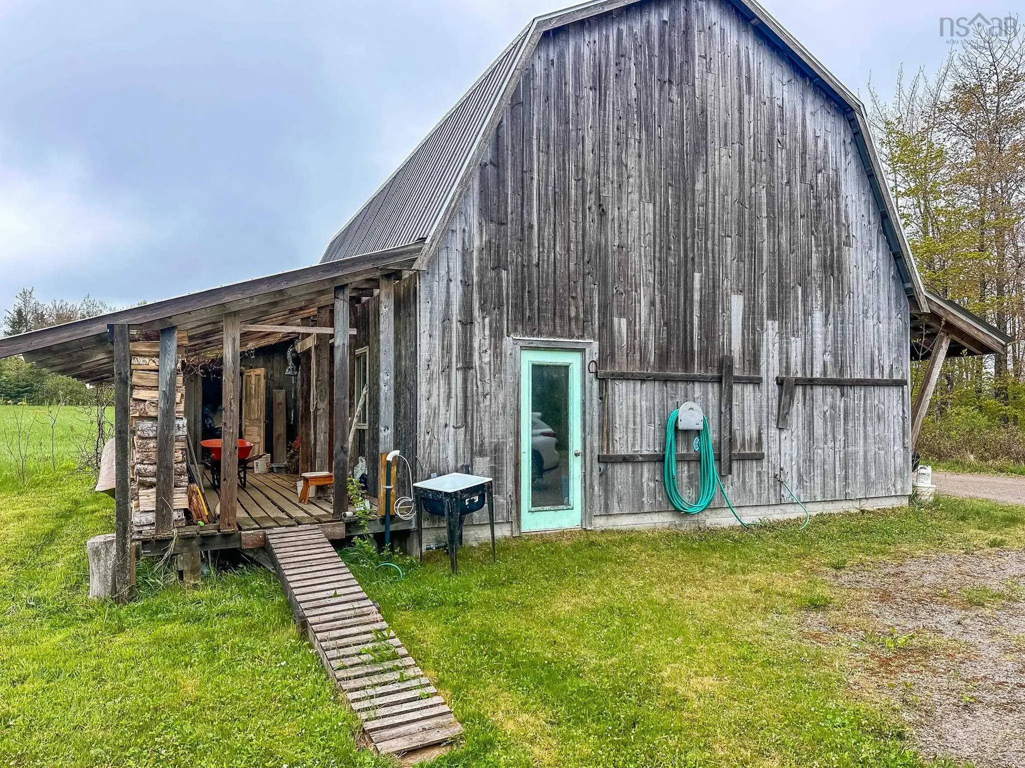 124 West Black Rock Road, West Black Rock, NS B0P 1V0, 5 Bedrooms Bedrooms, ,2 BathroomsBathrooms,Residential,For Sale,West Black Rock,202511796