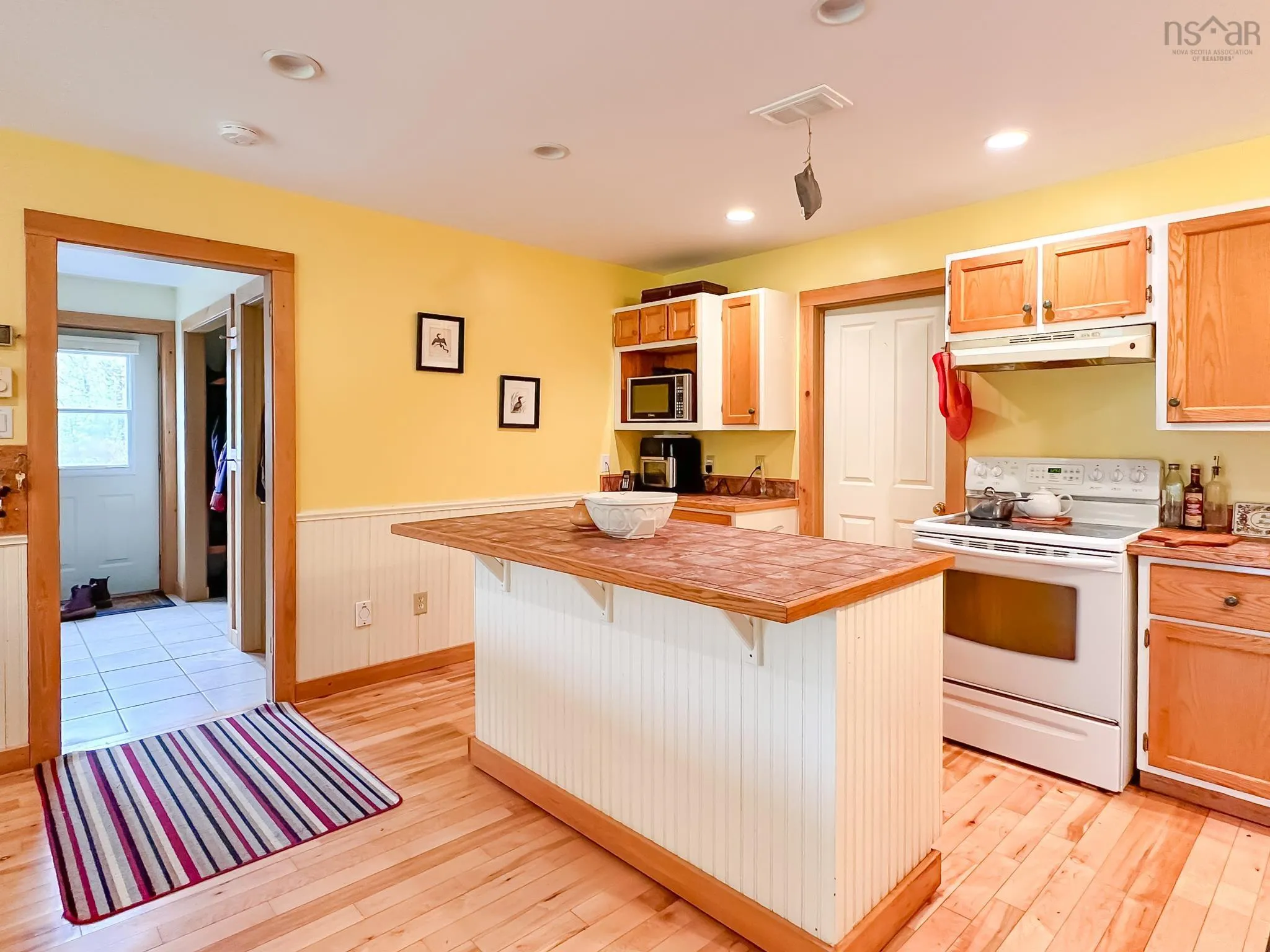 124 West Black Rock Road, West Black Rock, NS B0P 1V0, 5 Bedrooms Bedrooms, ,2 BathroomsBathrooms,Residential,For Sale,West Black Rock,202511796