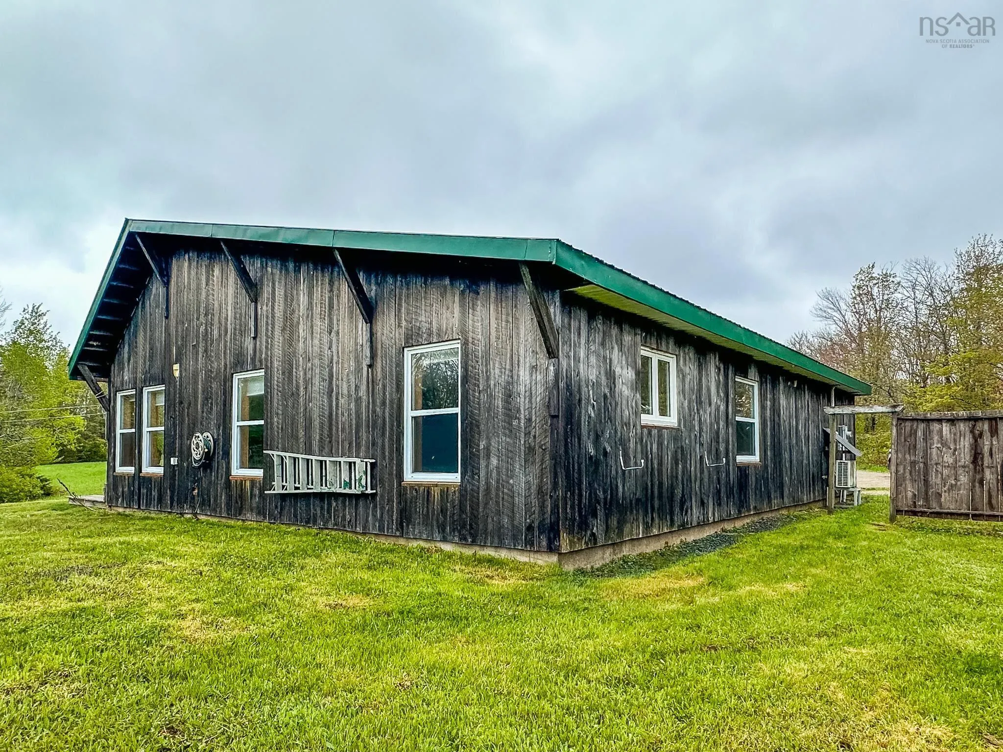124 West Black Rock Road, West Black Rock, NS B0P 1V0, 5 Bedrooms Bedrooms, ,2 BathroomsBathrooms,Residential,For Sale,West Black Rock,202511796