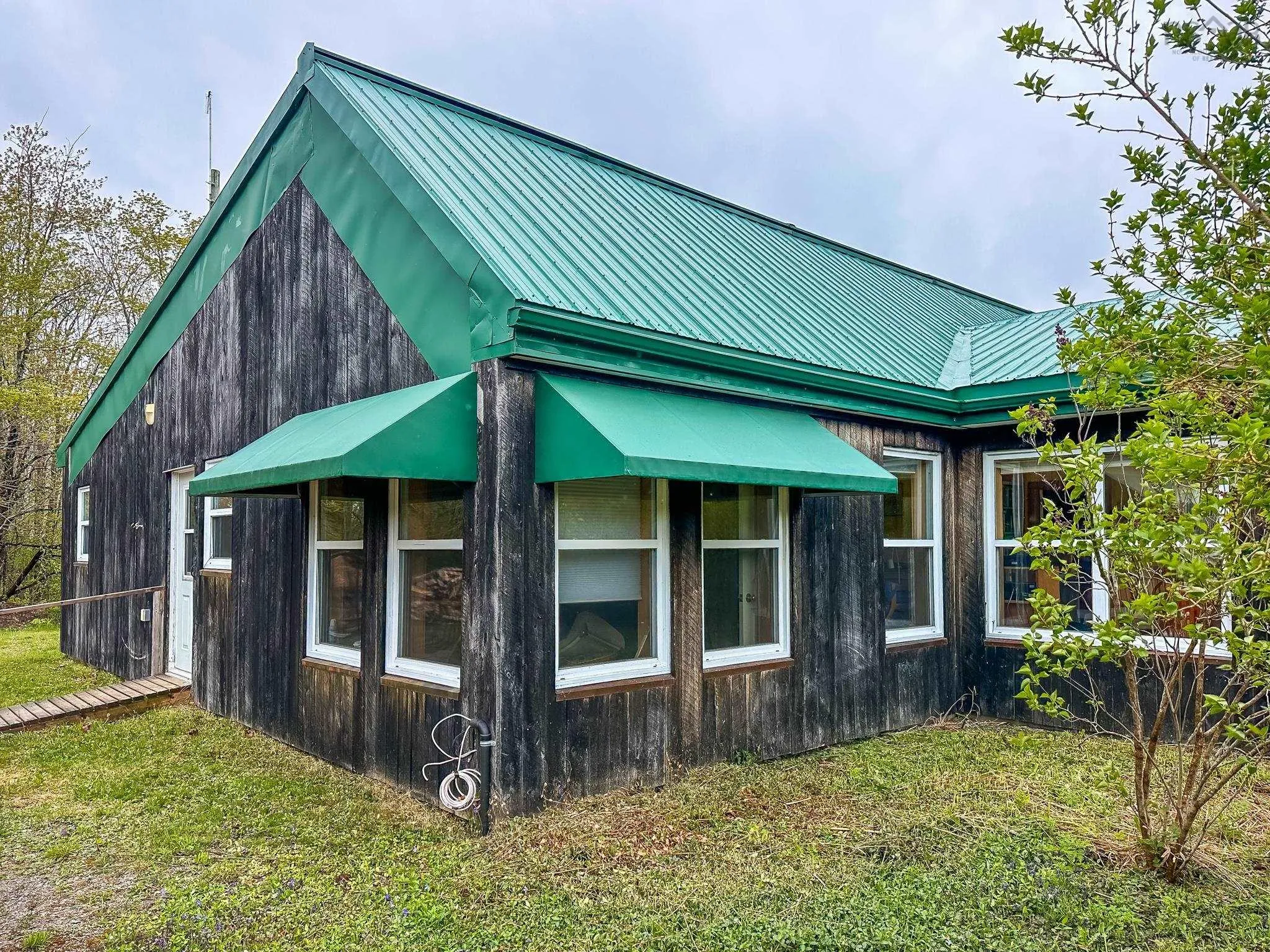124 West Black Rock Road, West Black Rock, NS B0P 1V0, 5 Bedrooms Bedrooms, ,2 BathroomsBathrooms,Residential,For Sale,West Black Rock,202511796