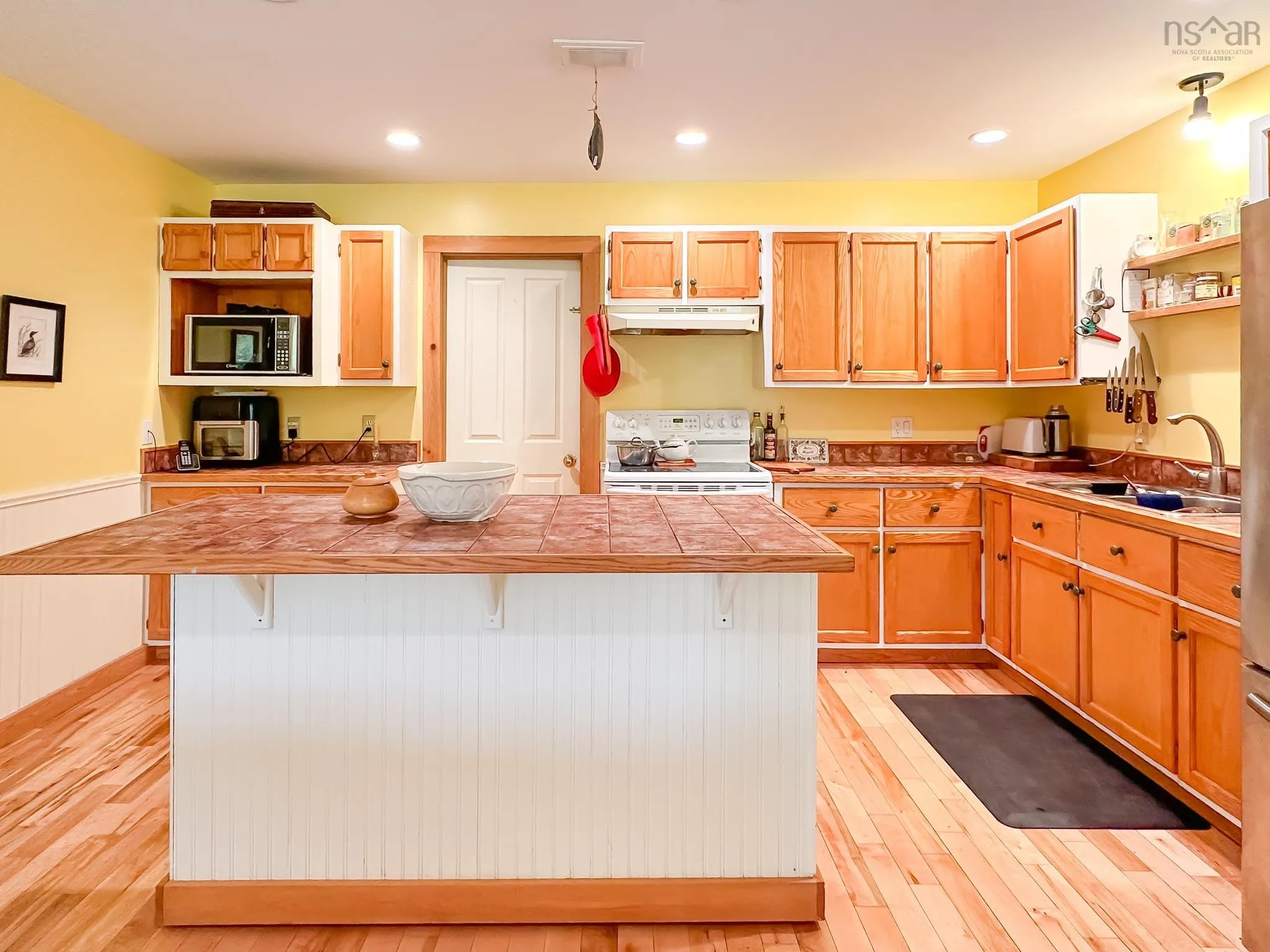 124 West Black Rock Road, West Black Rock, NS B0P 1V0, 5 Bedrooms Bedrooms, ,2 BathroomsBathrooms,Residential,For Sale,West Black Rock,202511796