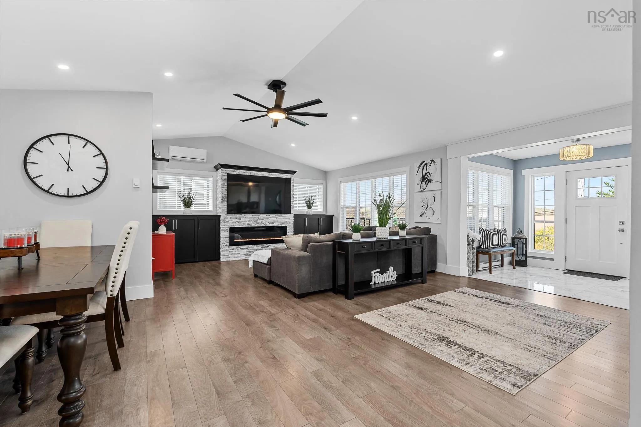 704 Waverley Road, Dartmouth, NS B2X 2G4, 3 Bedrooms Bedrooms, ,2 BathroomsBathrooms,Residential,For Sale,Waverley,202520867